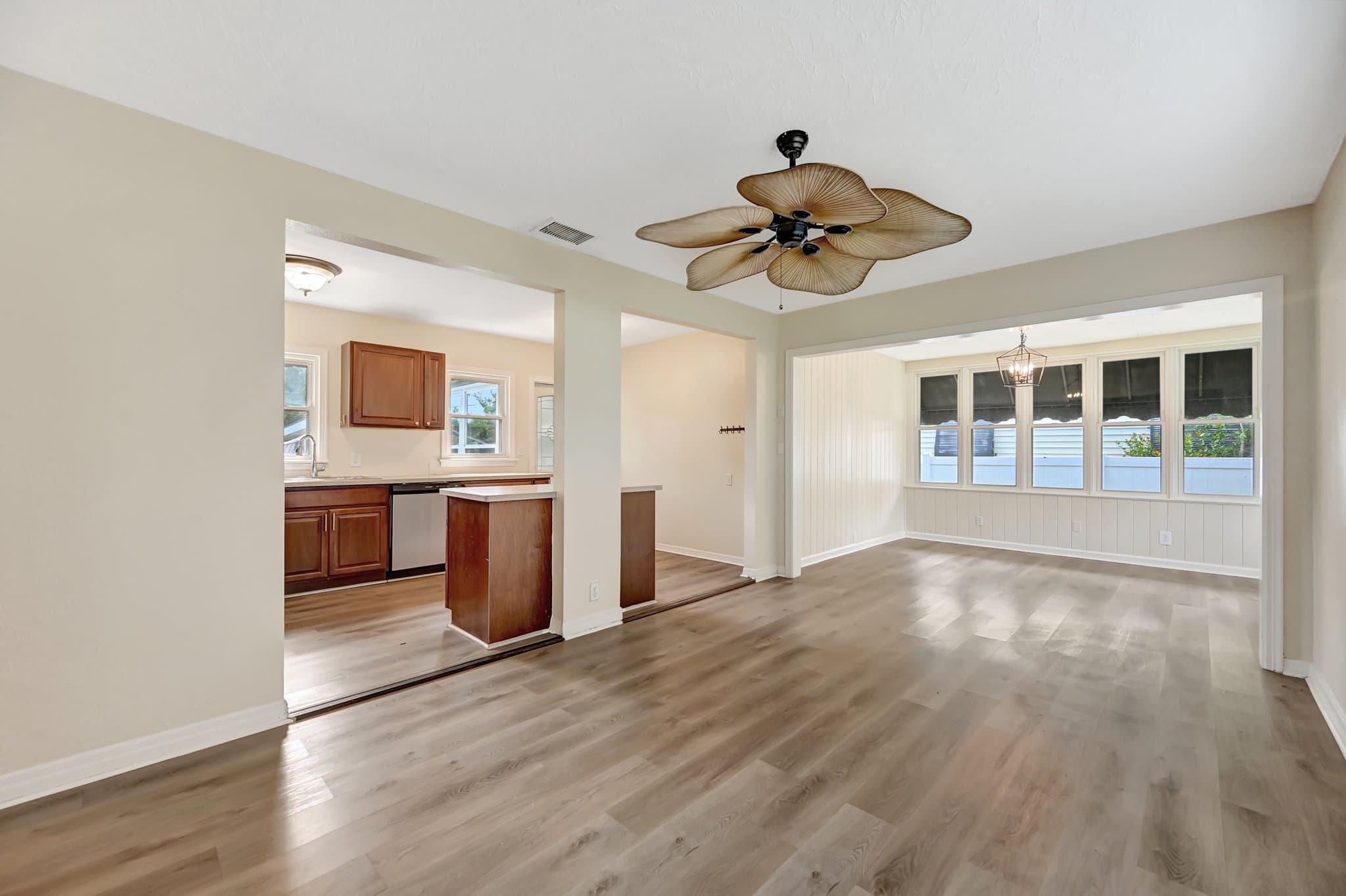 St Petersburg House: 446 37th Ave NE