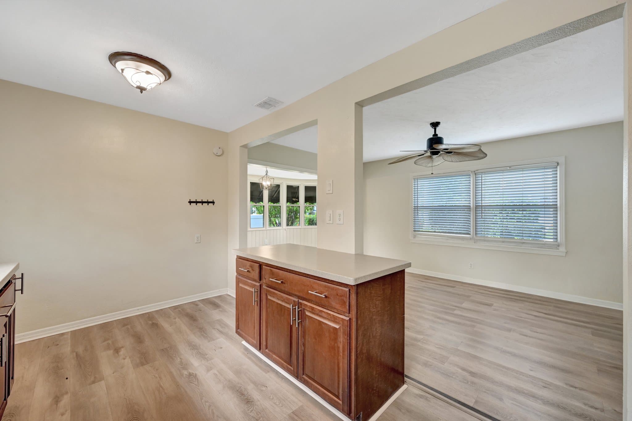 St Petersburg House: 446 37th Ave NE