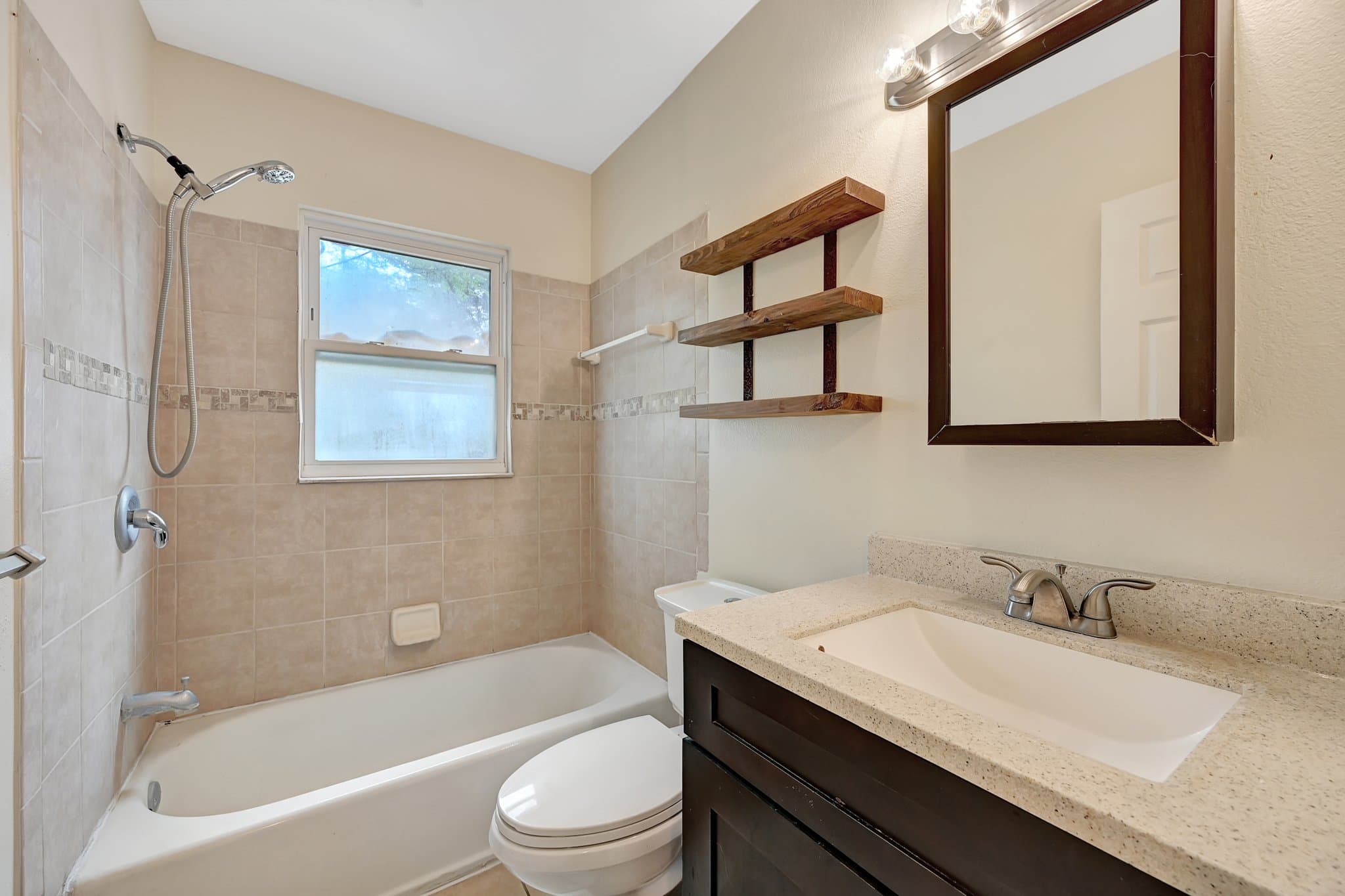 St Petersburg House: 446 37th Ave NE