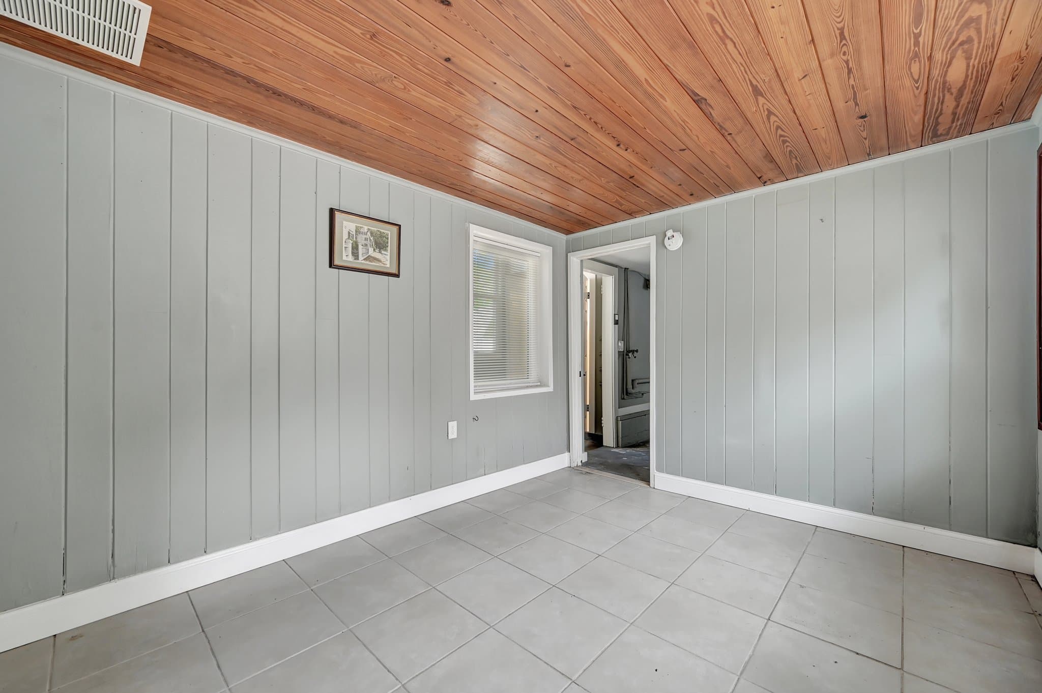 St Petersburg House: 446 37th Ave NE