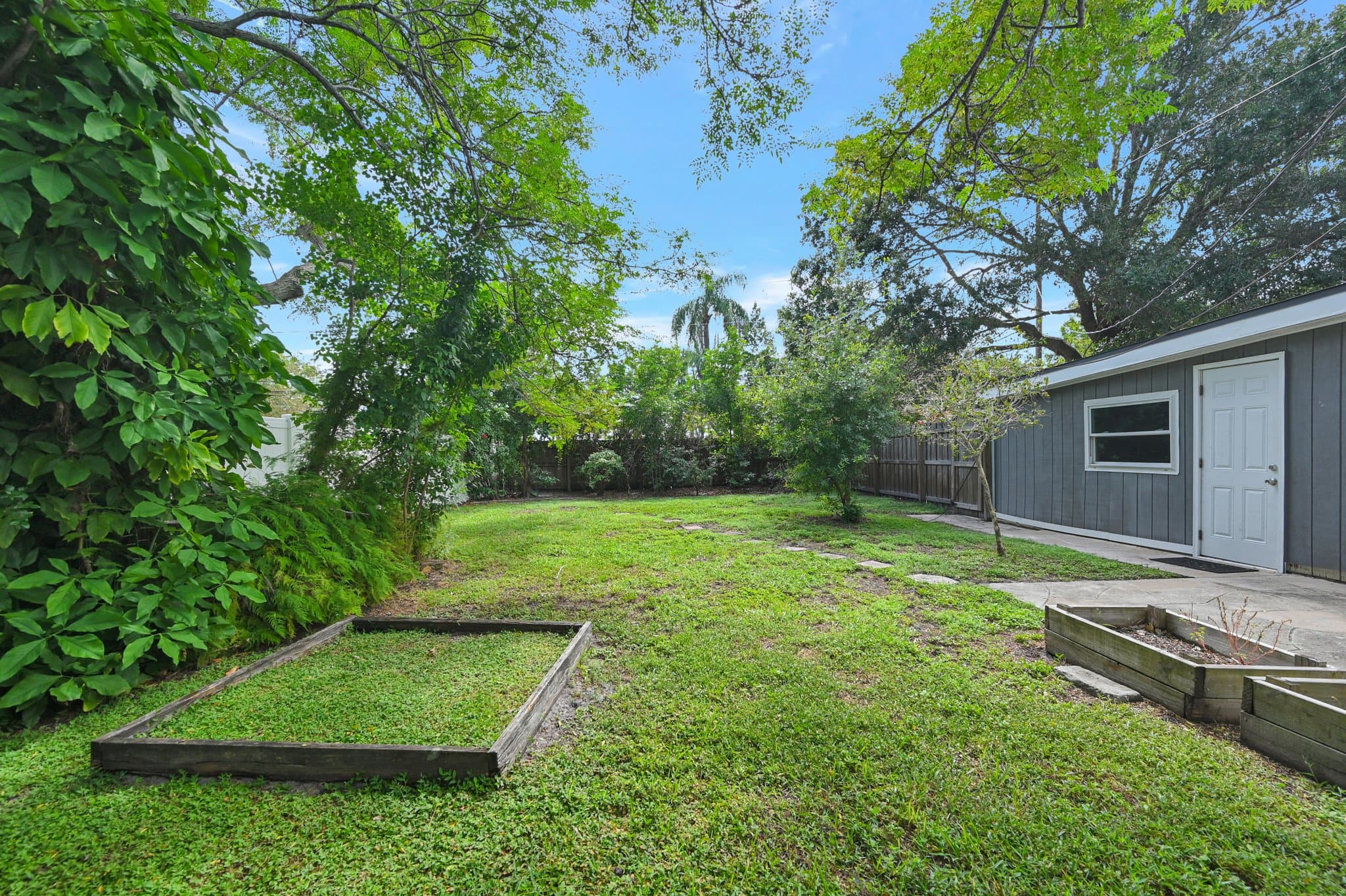 St Petersburg House: 446 37th Ave NE