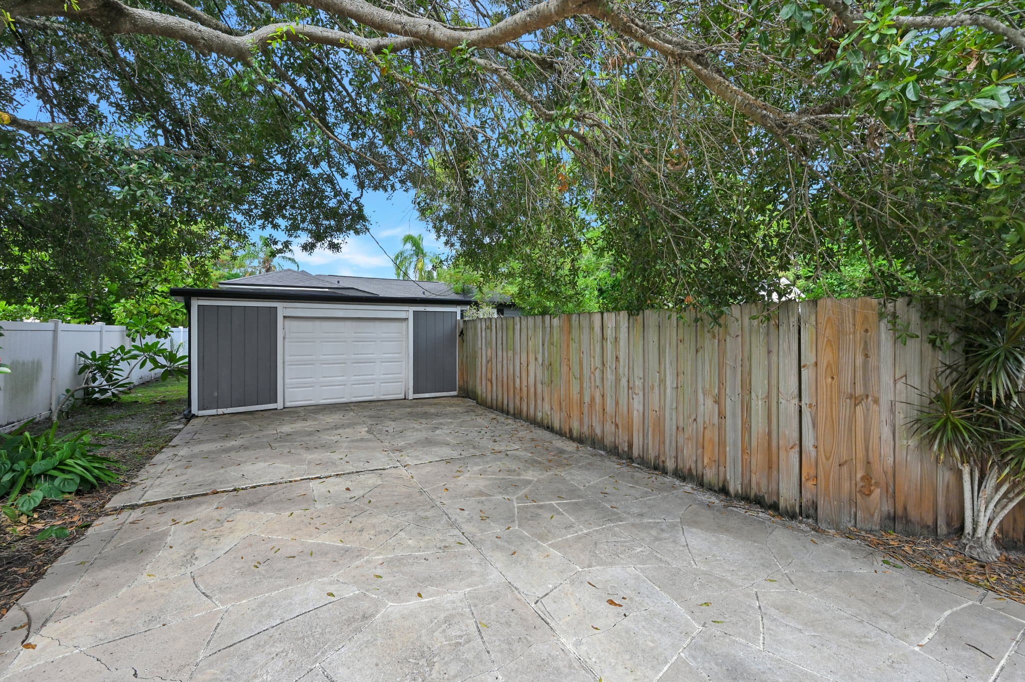 St Petersburg House: 446 37th Ave NE