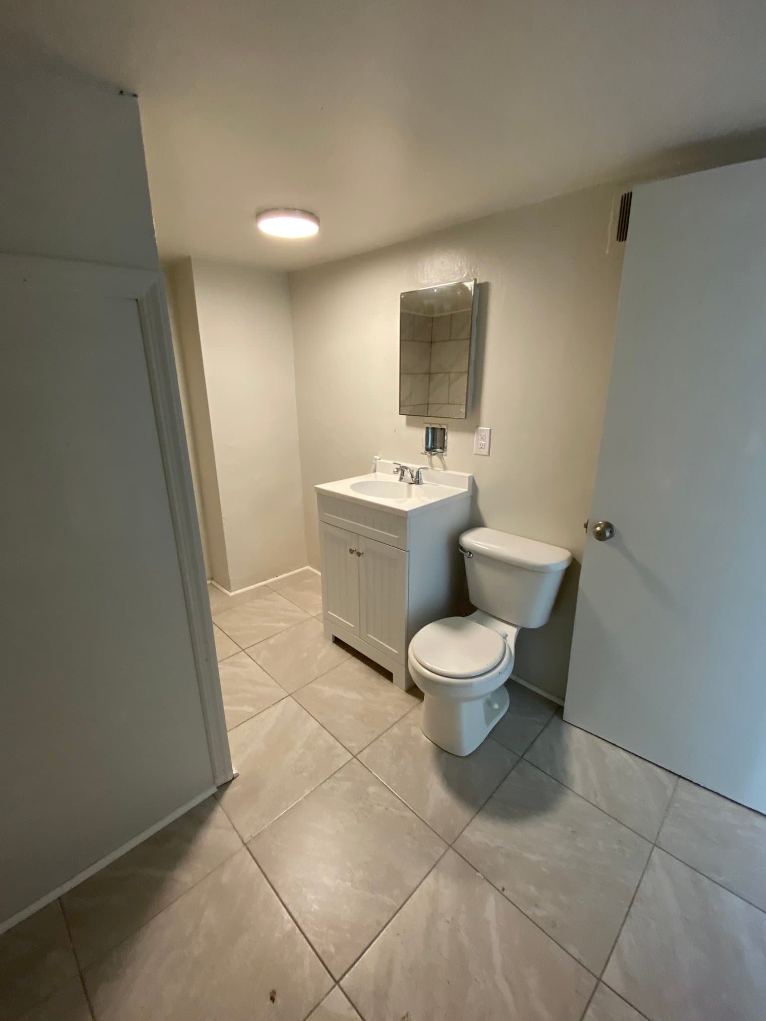 carnegie Apartment: 709 carothers ave
