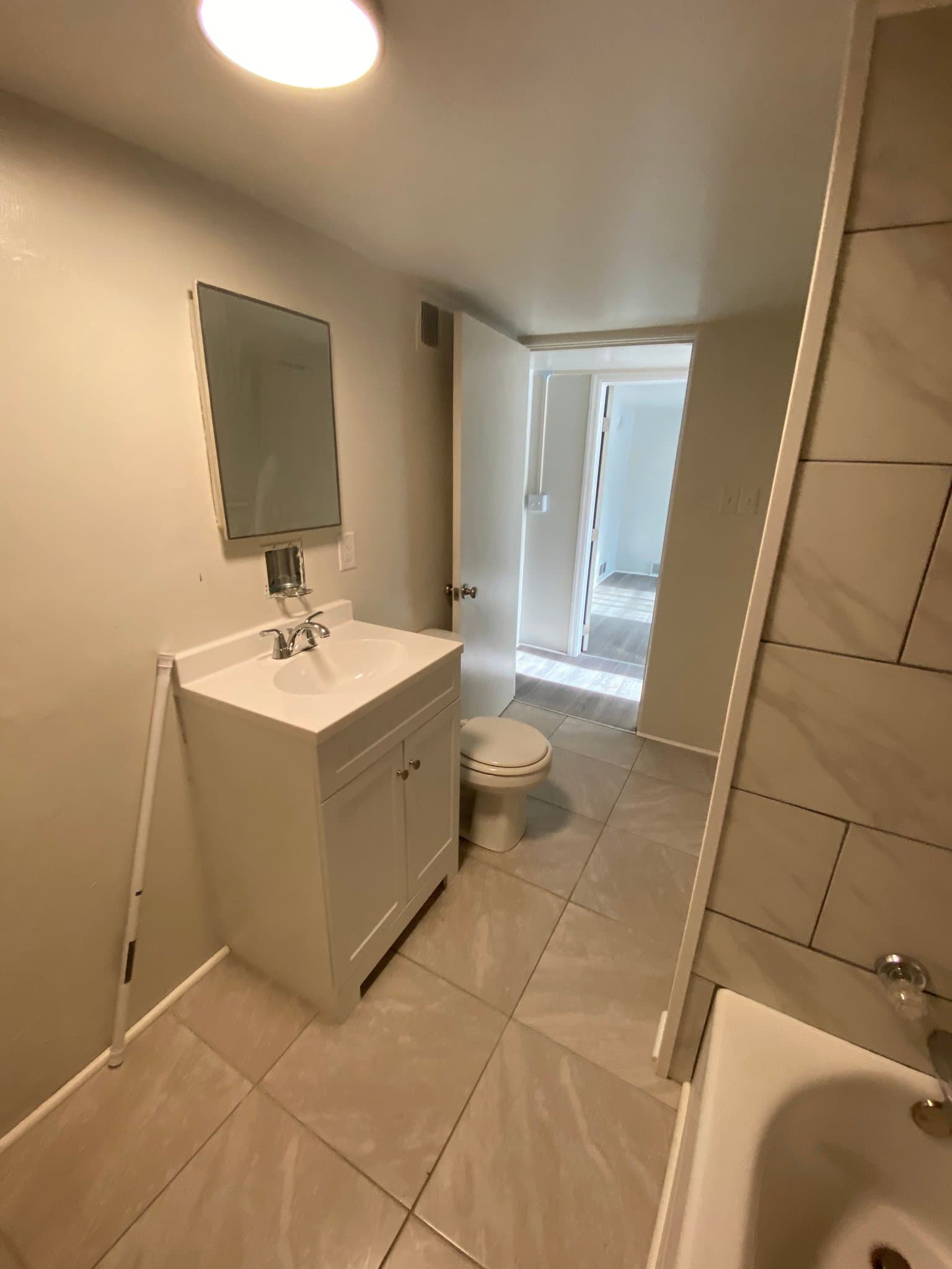 carnegie Apartment: 709 carothers ave