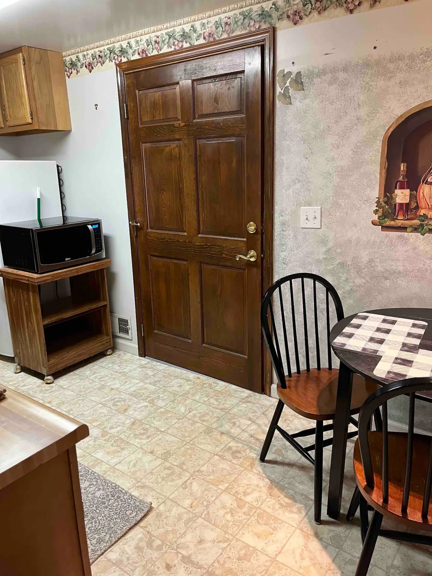 Ligonier Apartment: 305 E Main
