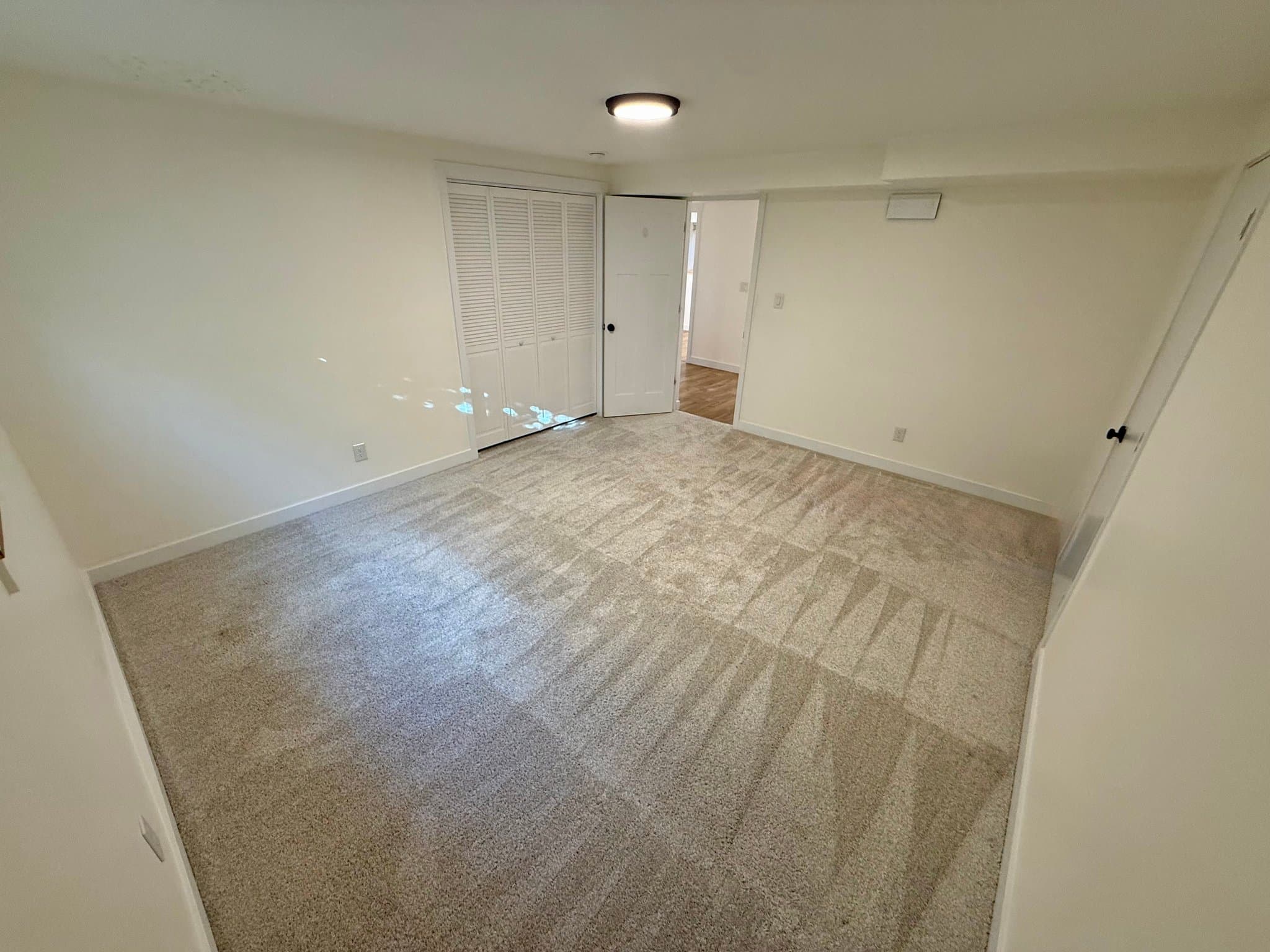 Sandy House: 8489 S Sun Valley Dr