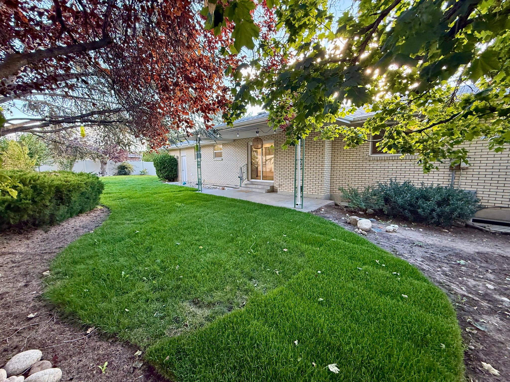 Sandy House: 8489 S Sun Valley Dr