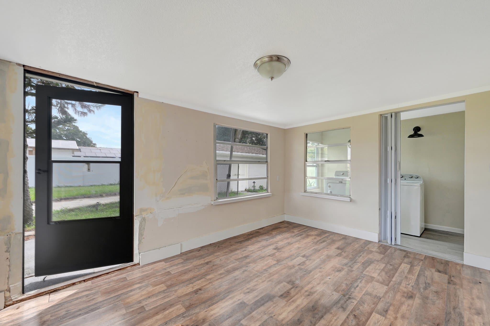 Seffner House: 1234 Oak Valley Dr