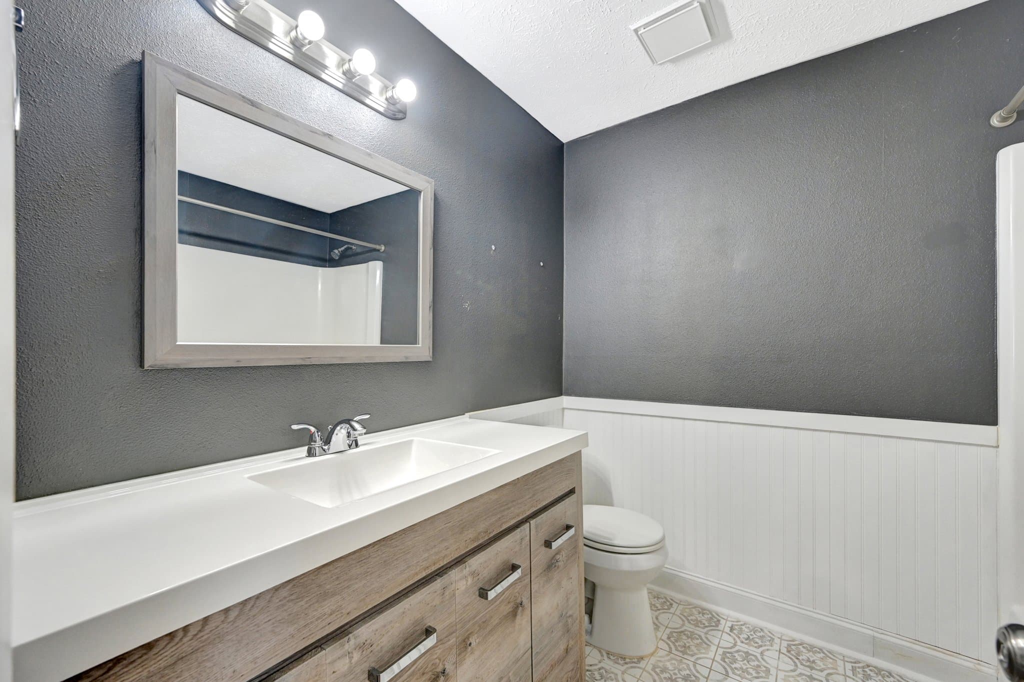 Seffner House: 1234 Oak Valley Dr
