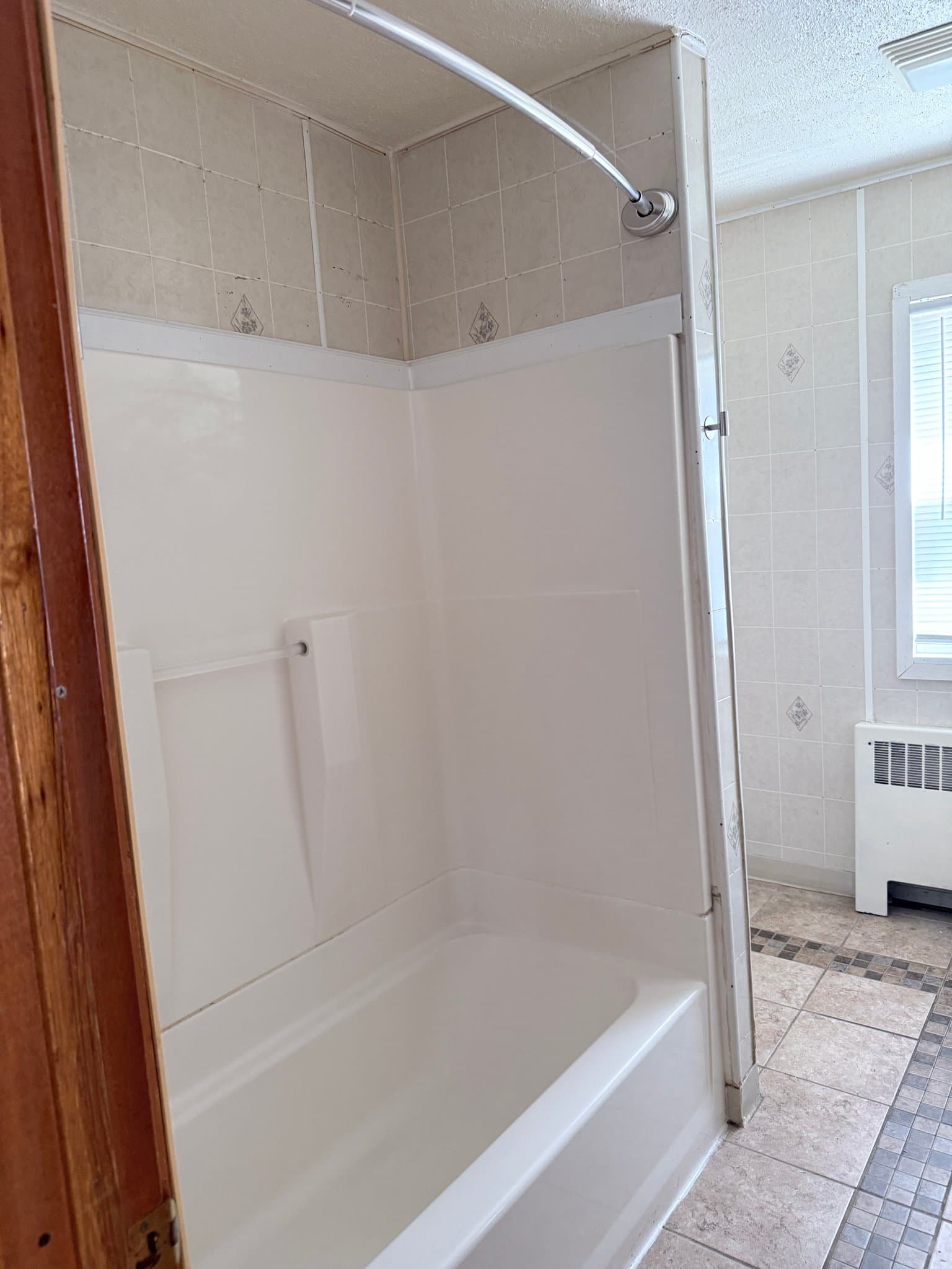 Clintonville House: N10652 Lakeshore Dr