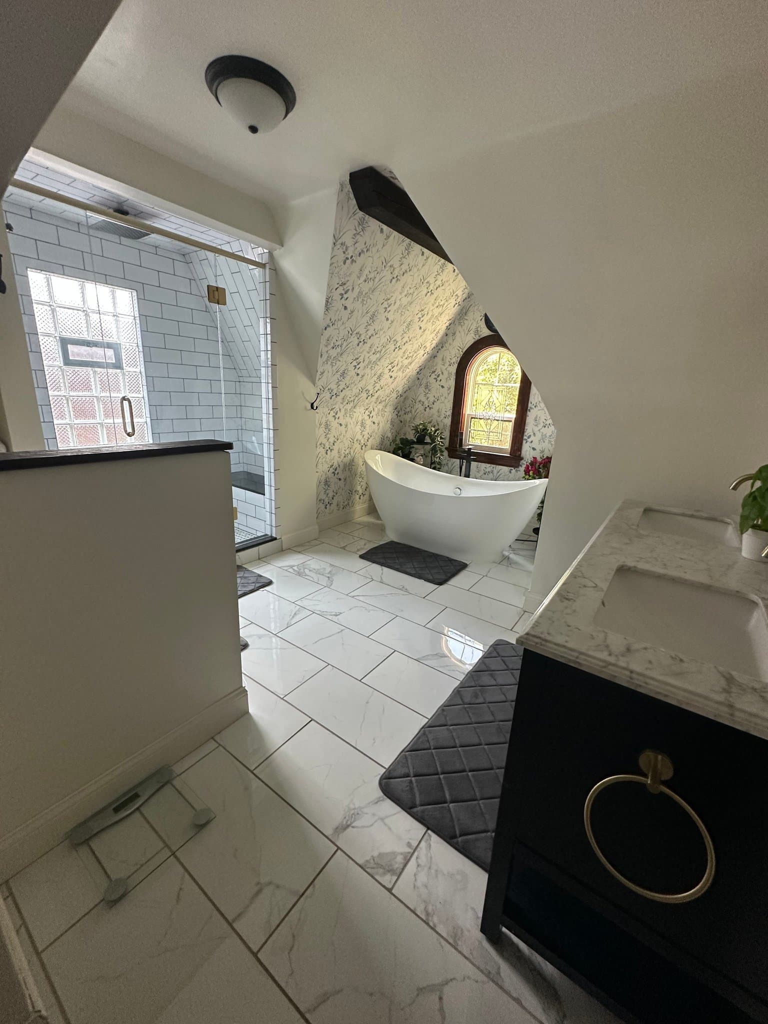 Cincinnati House: 2535 Langdon Farm Road