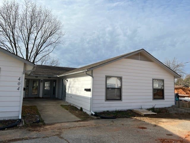 Bentonville Multiplex: 424 SE G St