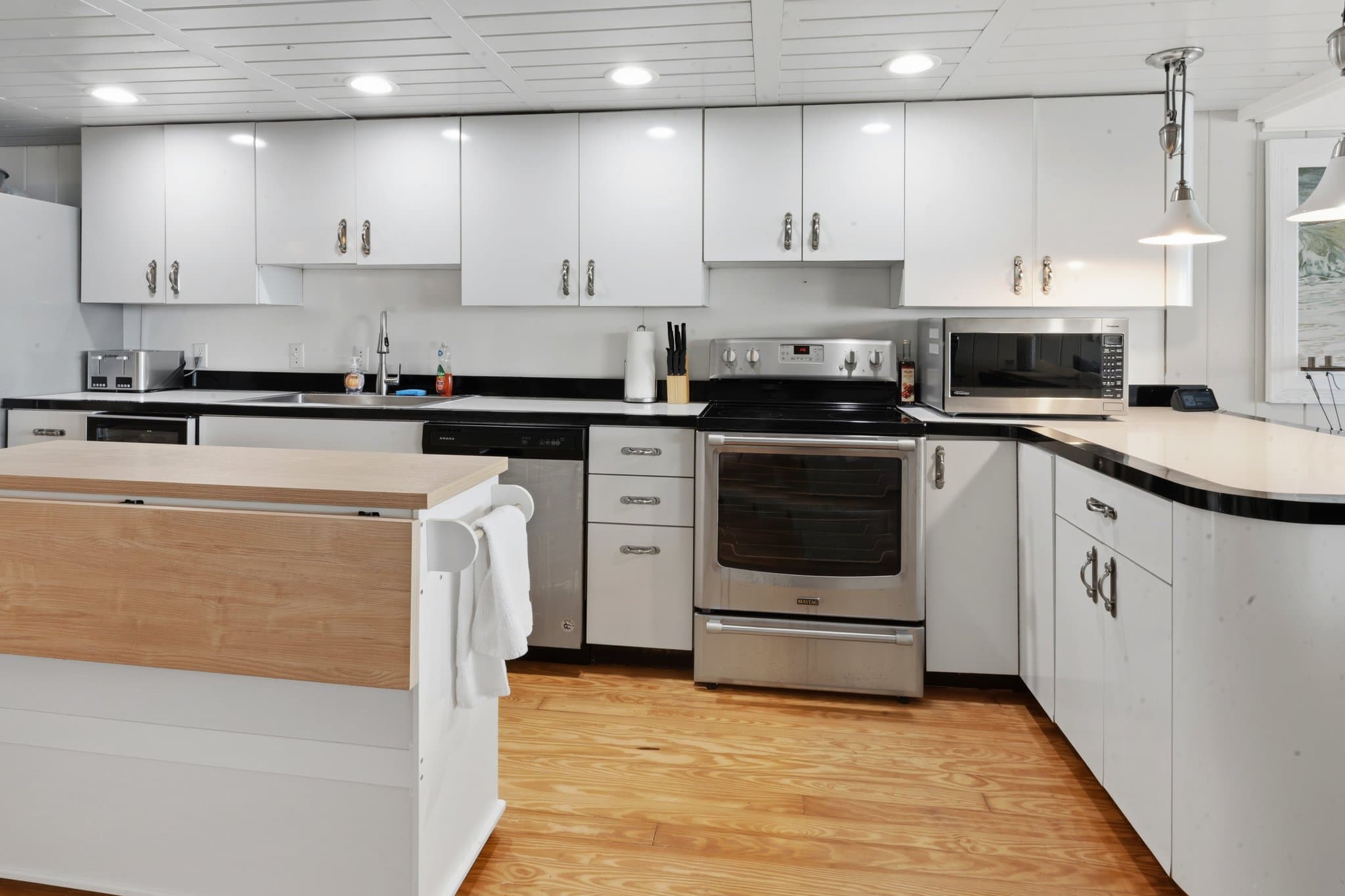 Ocean City Townhome: 605 Bayshore Dr