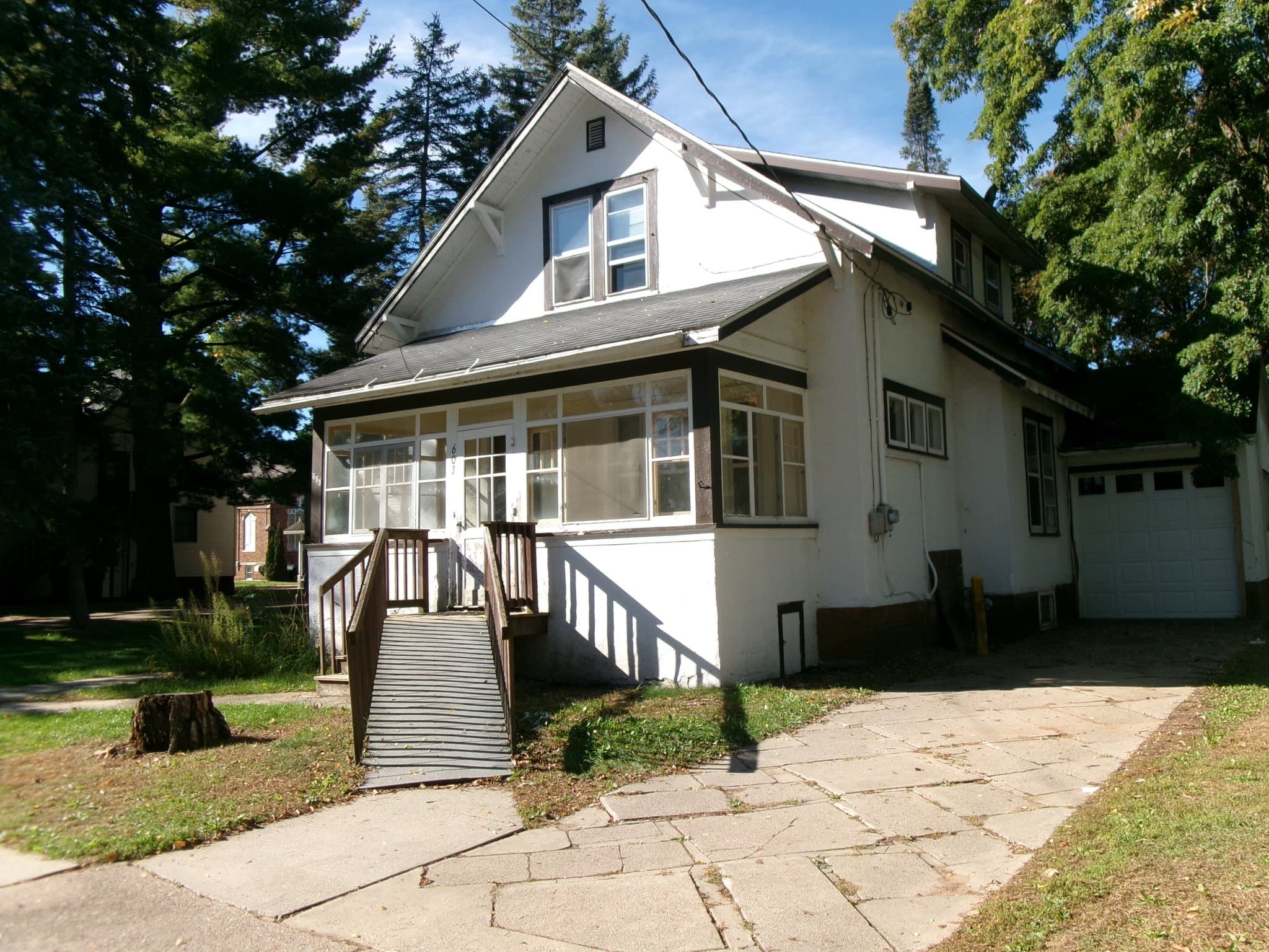 Marion House: 603 NE 2nd St