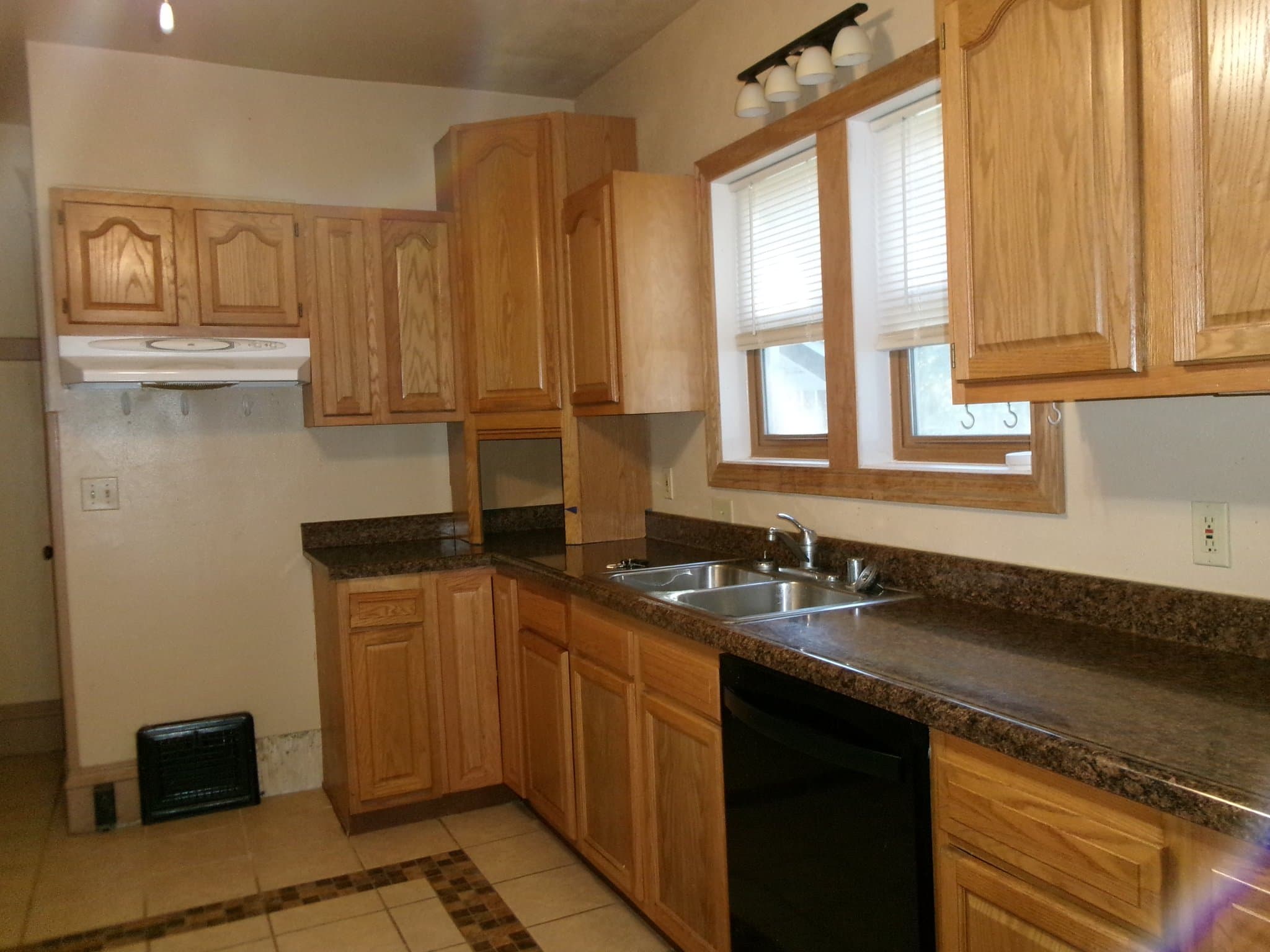 Marion House: 603 NE 2nd St