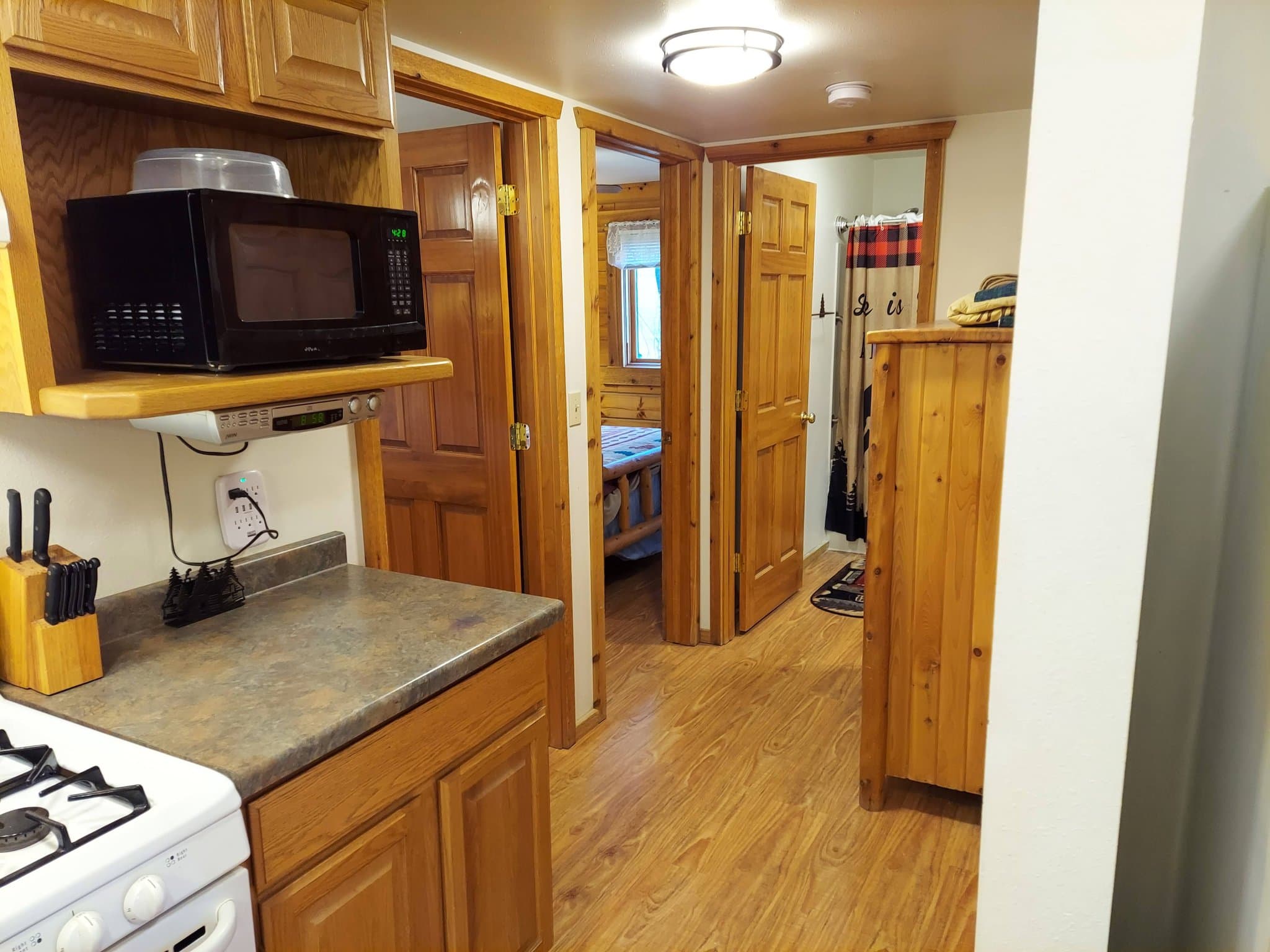 Warrens House: 912 Paddle Boat ct