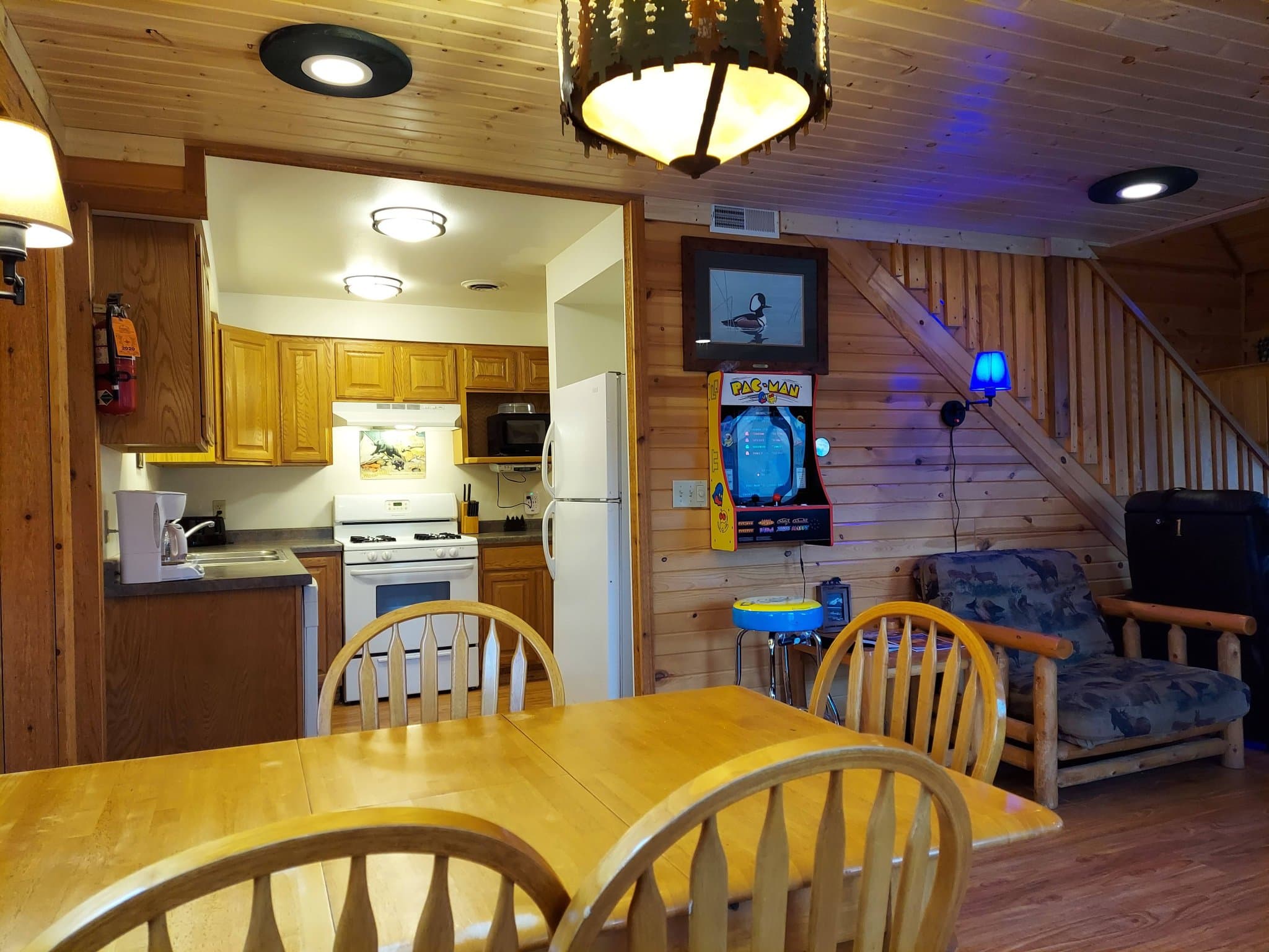 Warrens House: 912 Paddle Boat ct