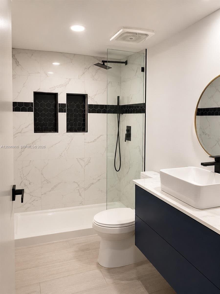 Miami Condo: 520 Brickell Key Dr