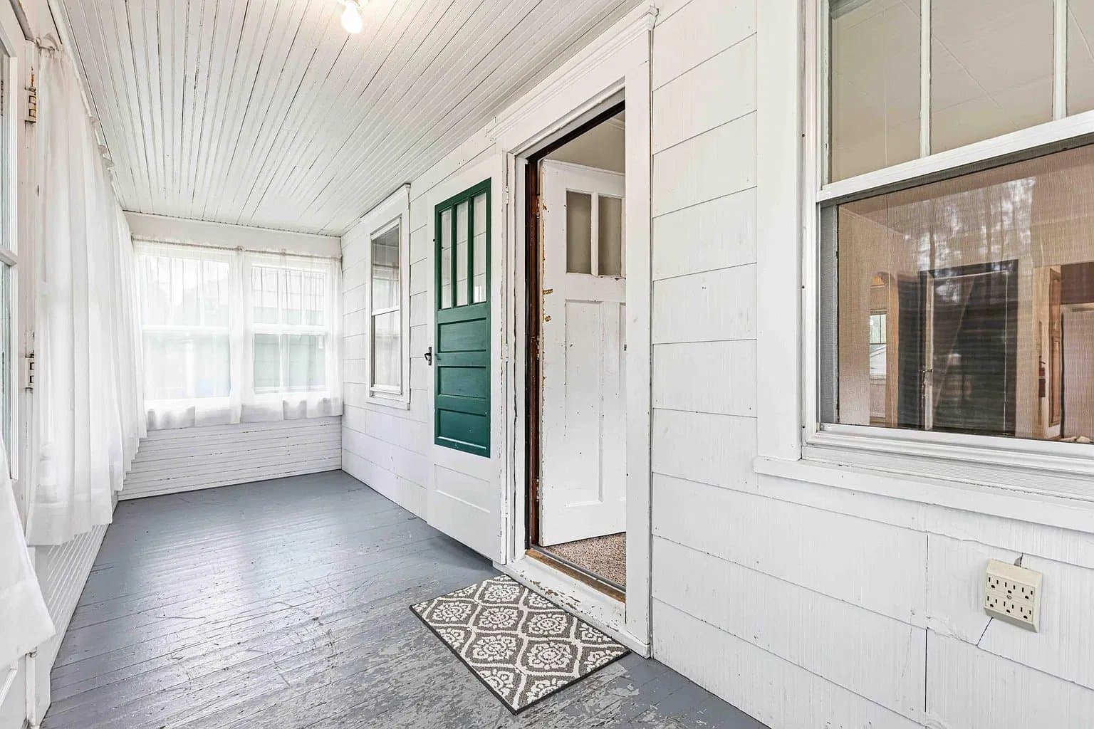 Fargo House: 1513 11th St N