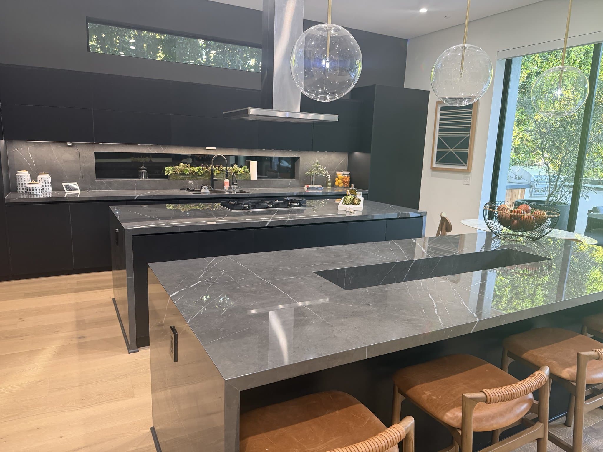 Sherman Oaks House: 15231 Greenleaf St