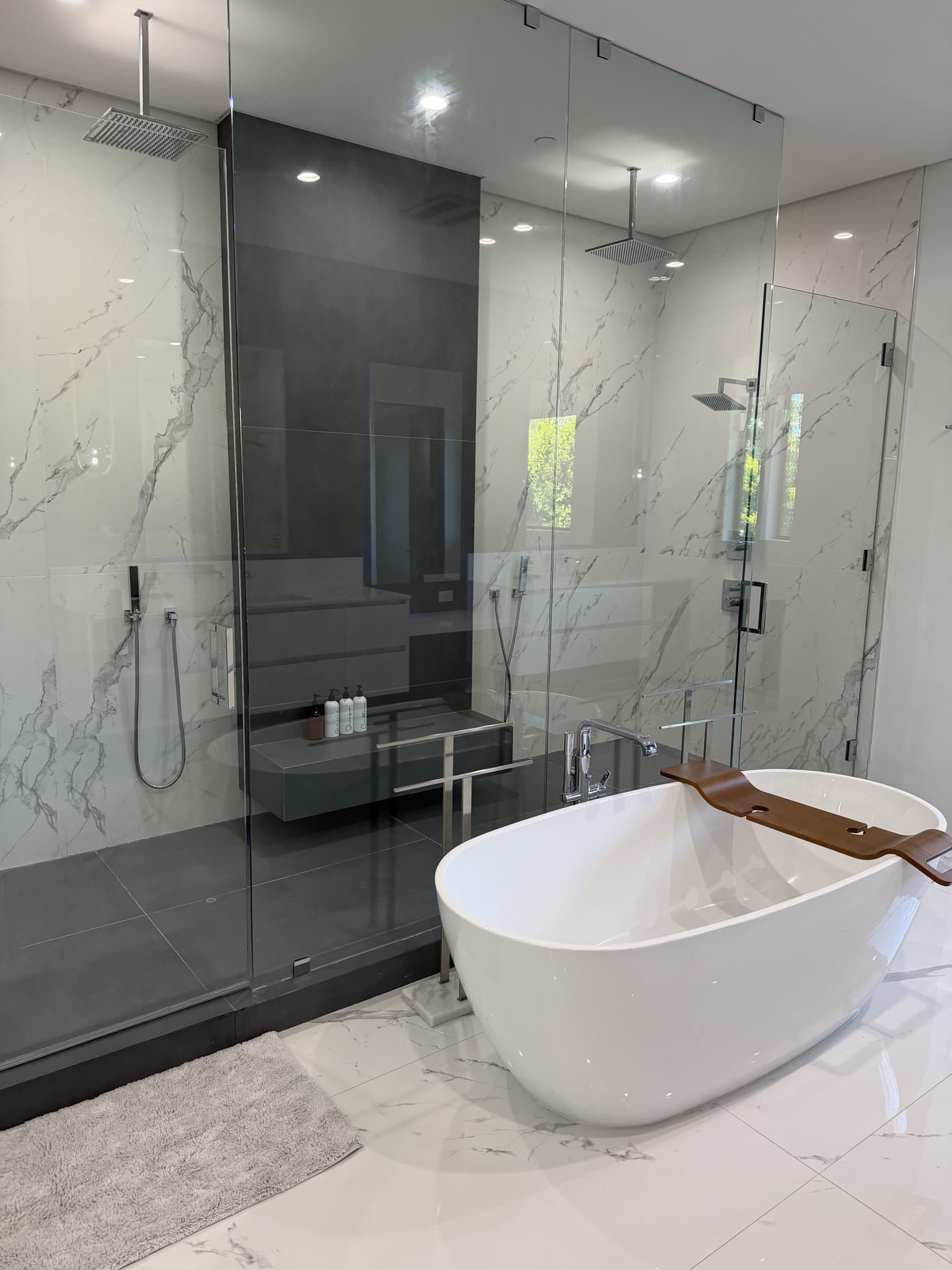 Sherman Oaks House: 15231 Greenleaf St