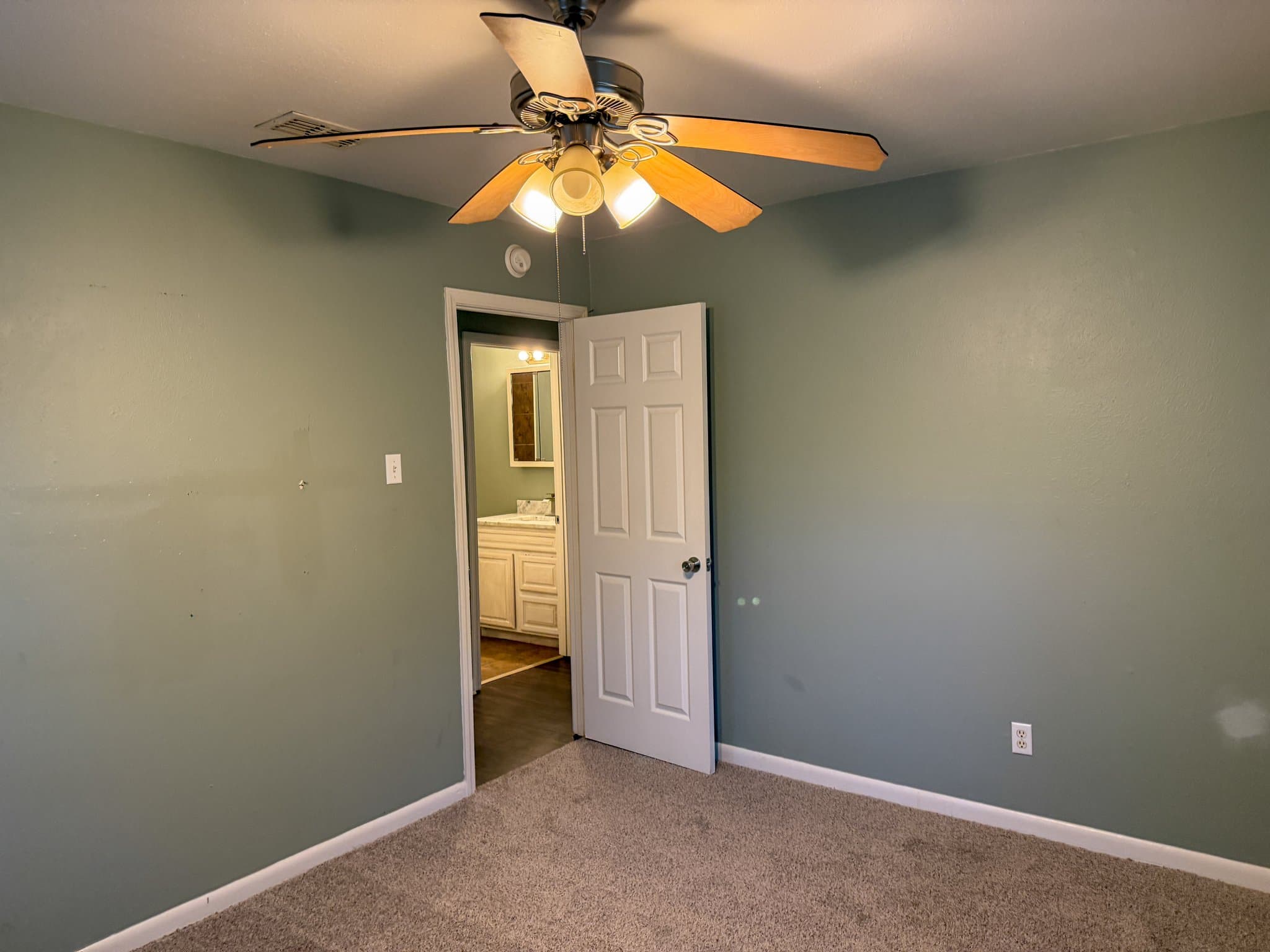 Mobile House: 8061 Valmoral Dr