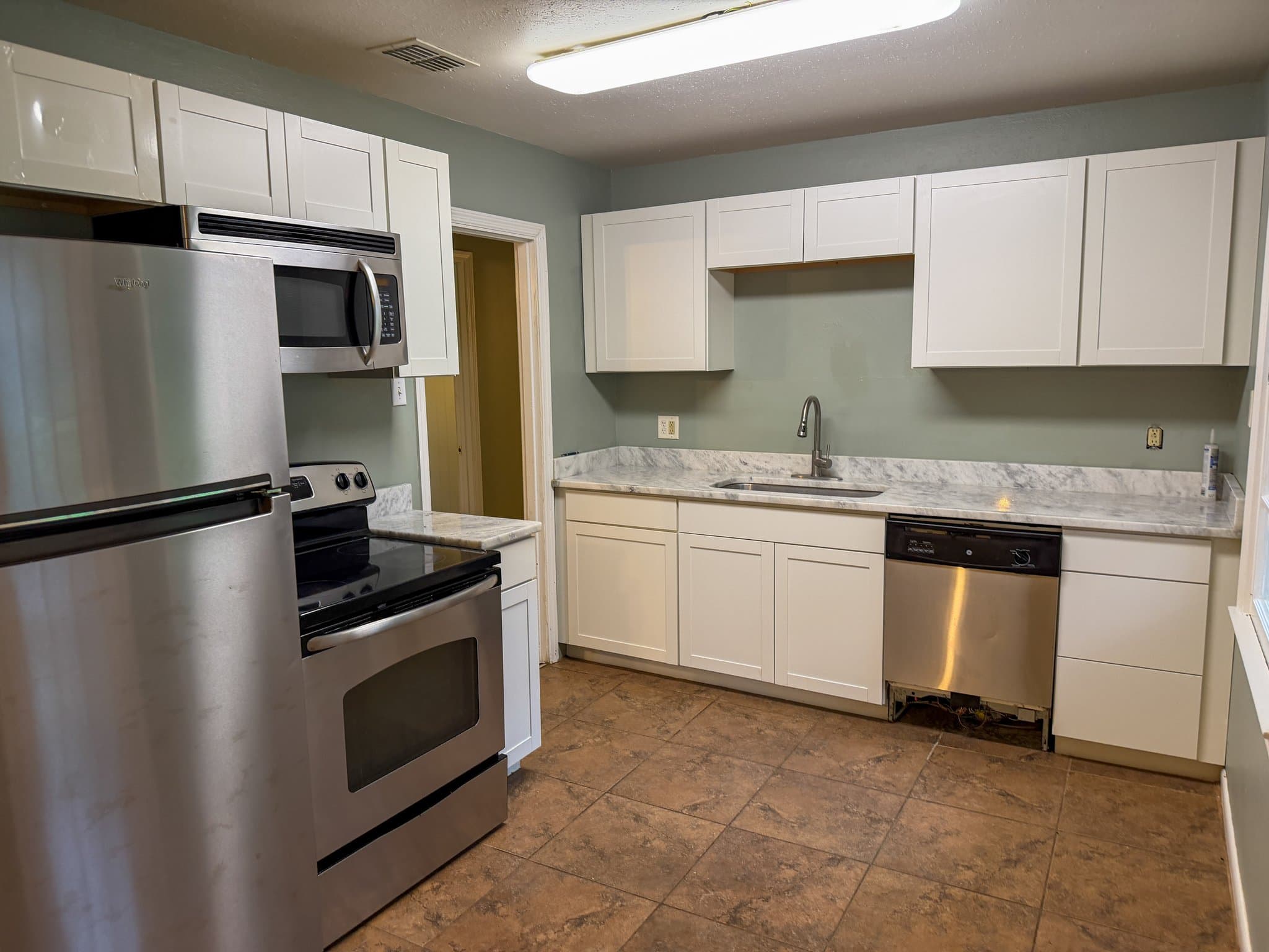 Mobile House: 8061 Valmoral Dr
