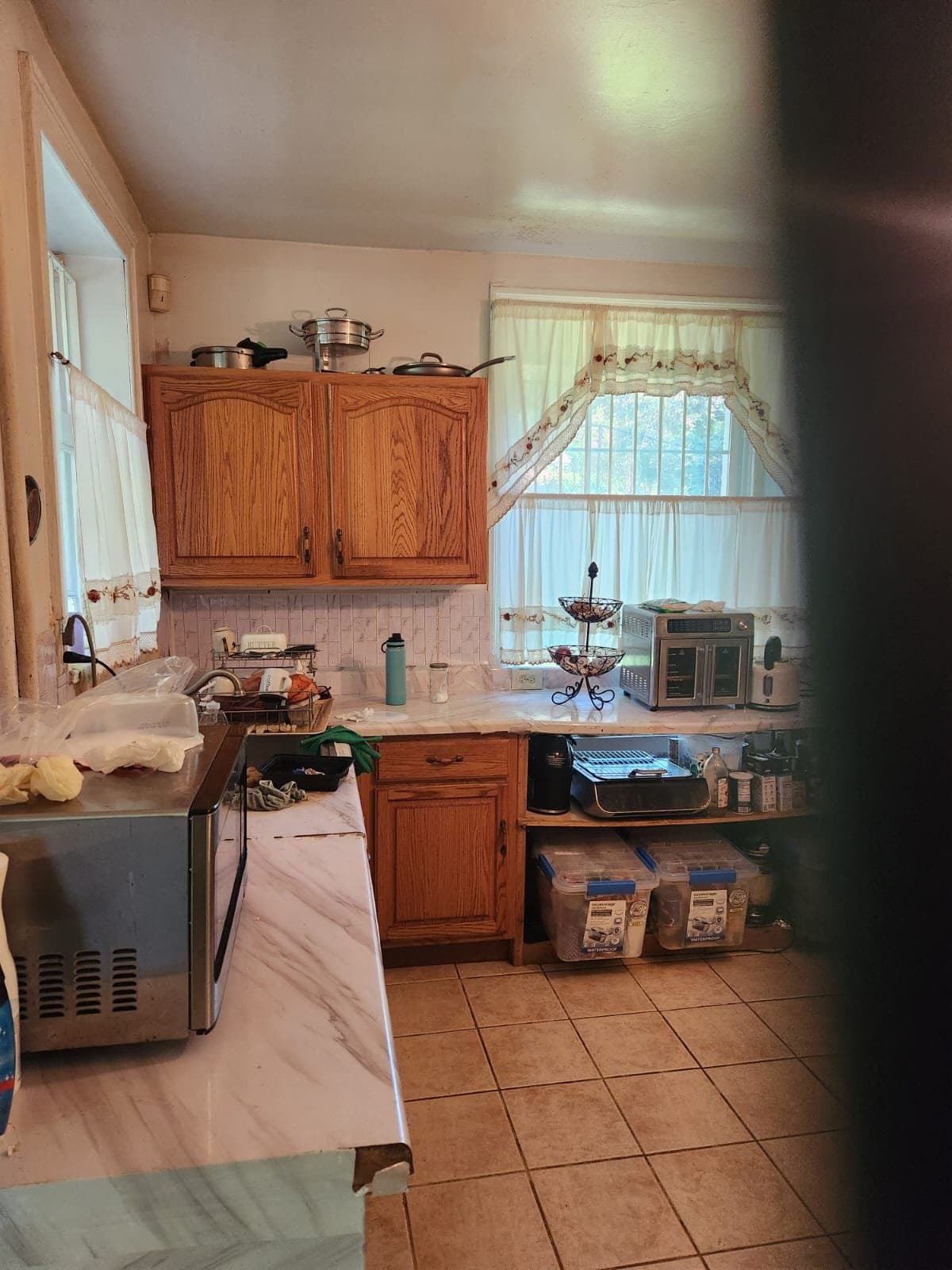 Philadelphia Single Room: 411 East Locust Avenue