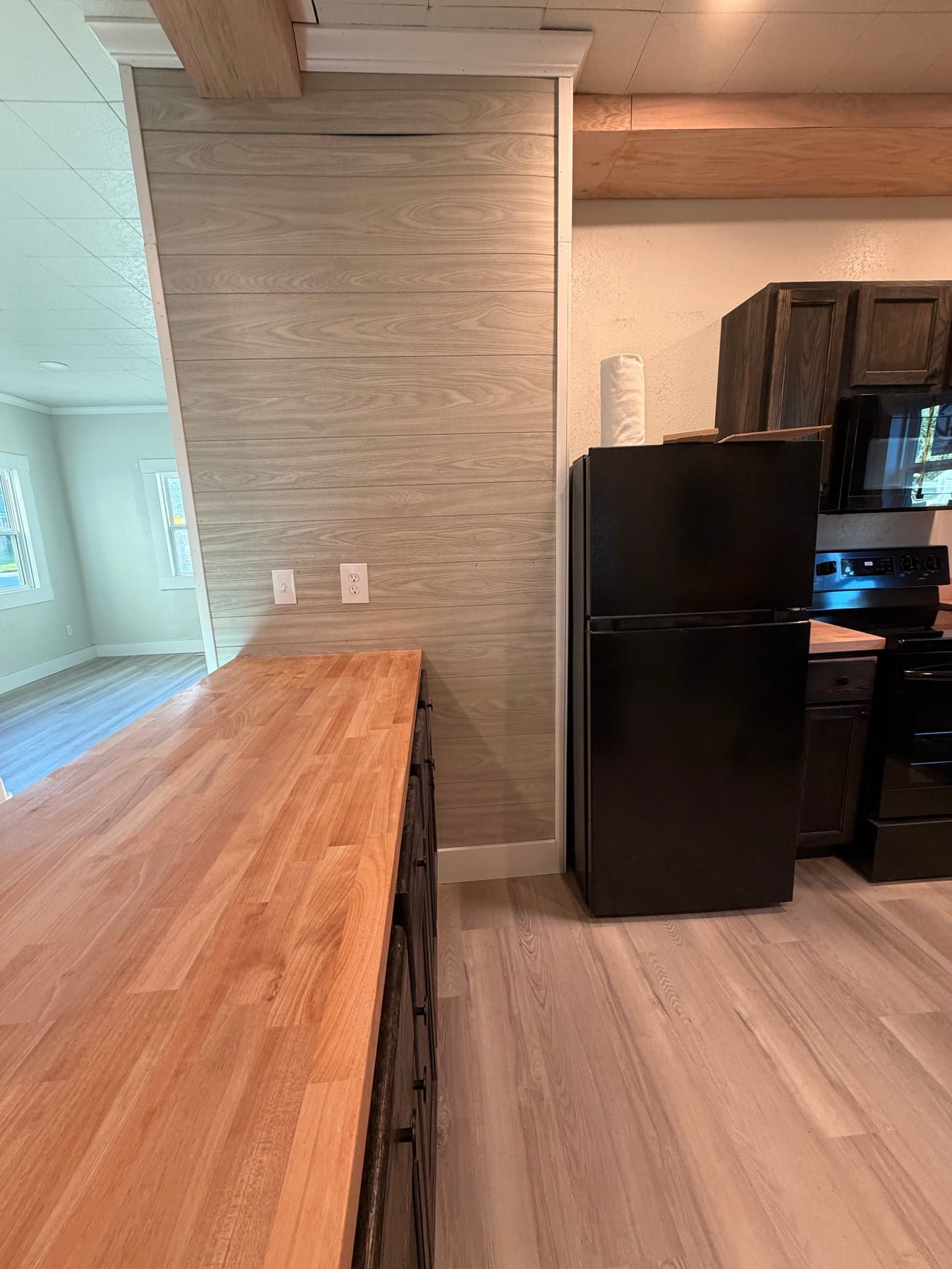 Bloomfield House: 110 N 1st St