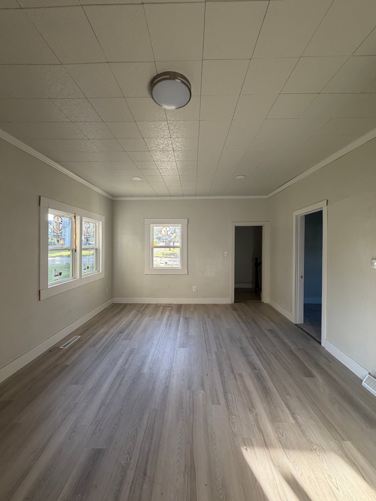 Bloomfield House: 110 N 1st St