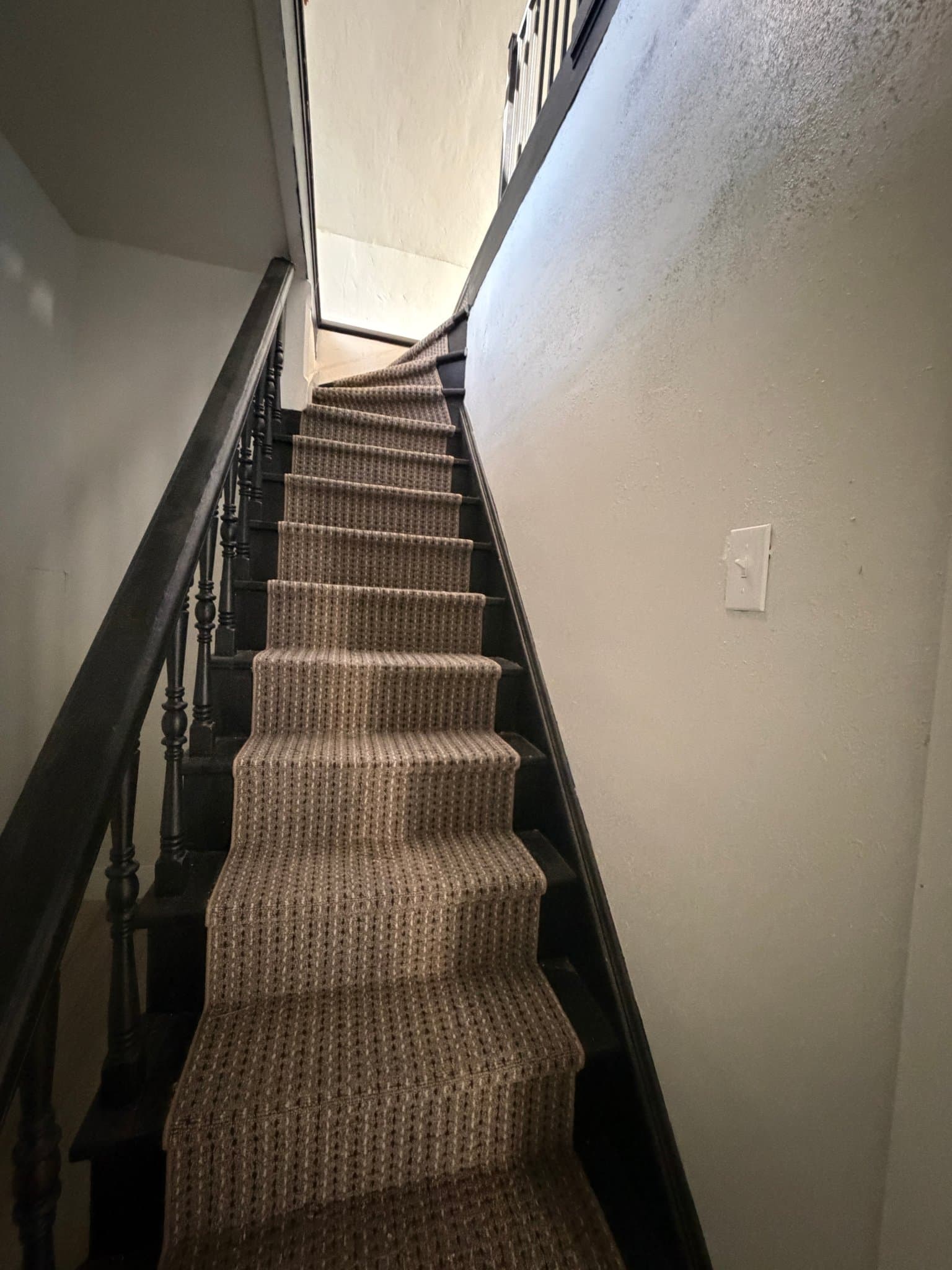 Bloomfield House: 110 N 1st St