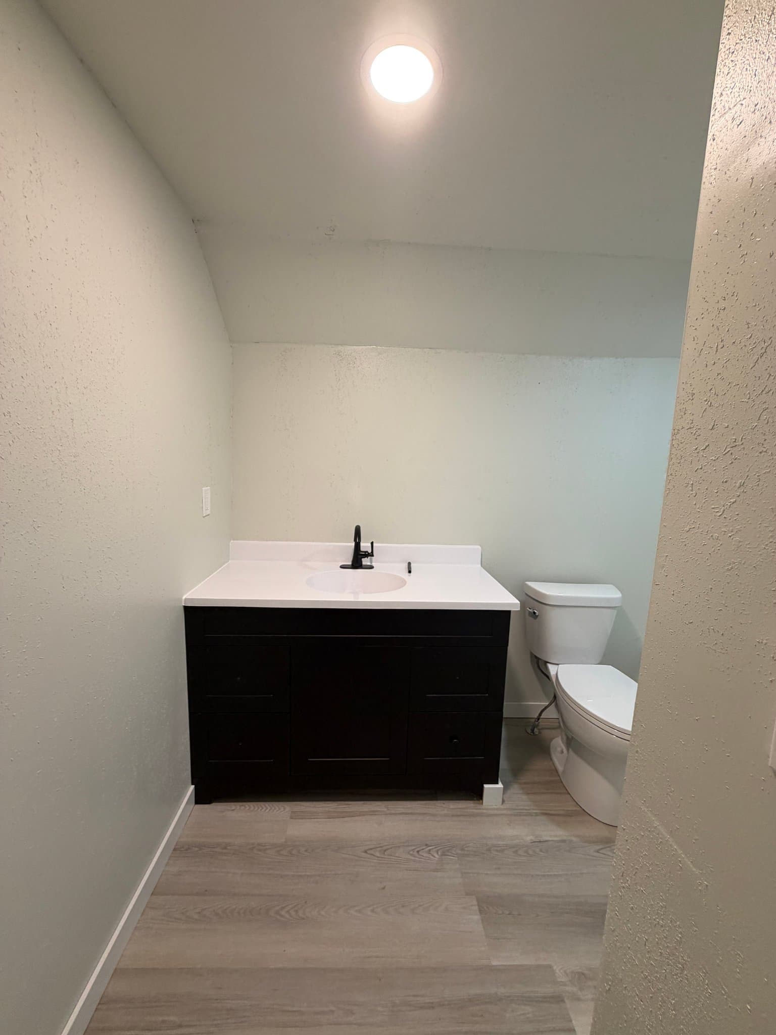 Bloomfield House: 110 N 1st St