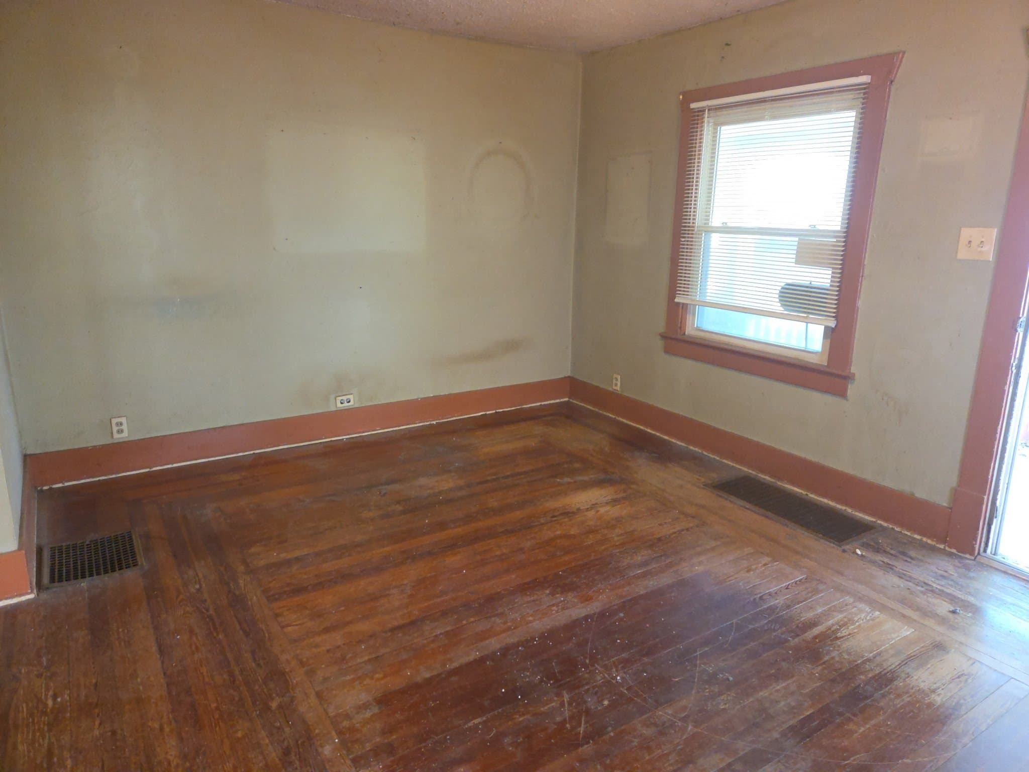 Decatur House: 2081 North College Street