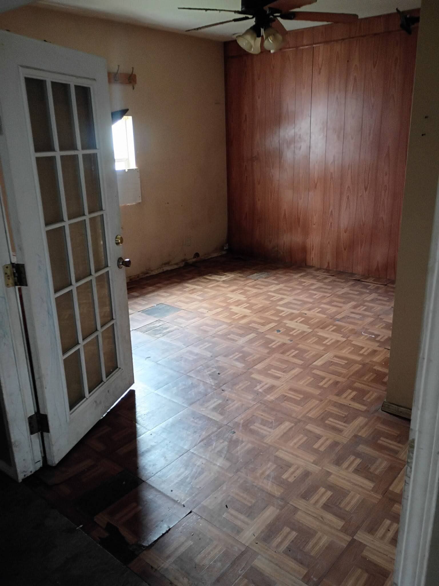 Marion House: 1517 S Branson St Marion IN 46953