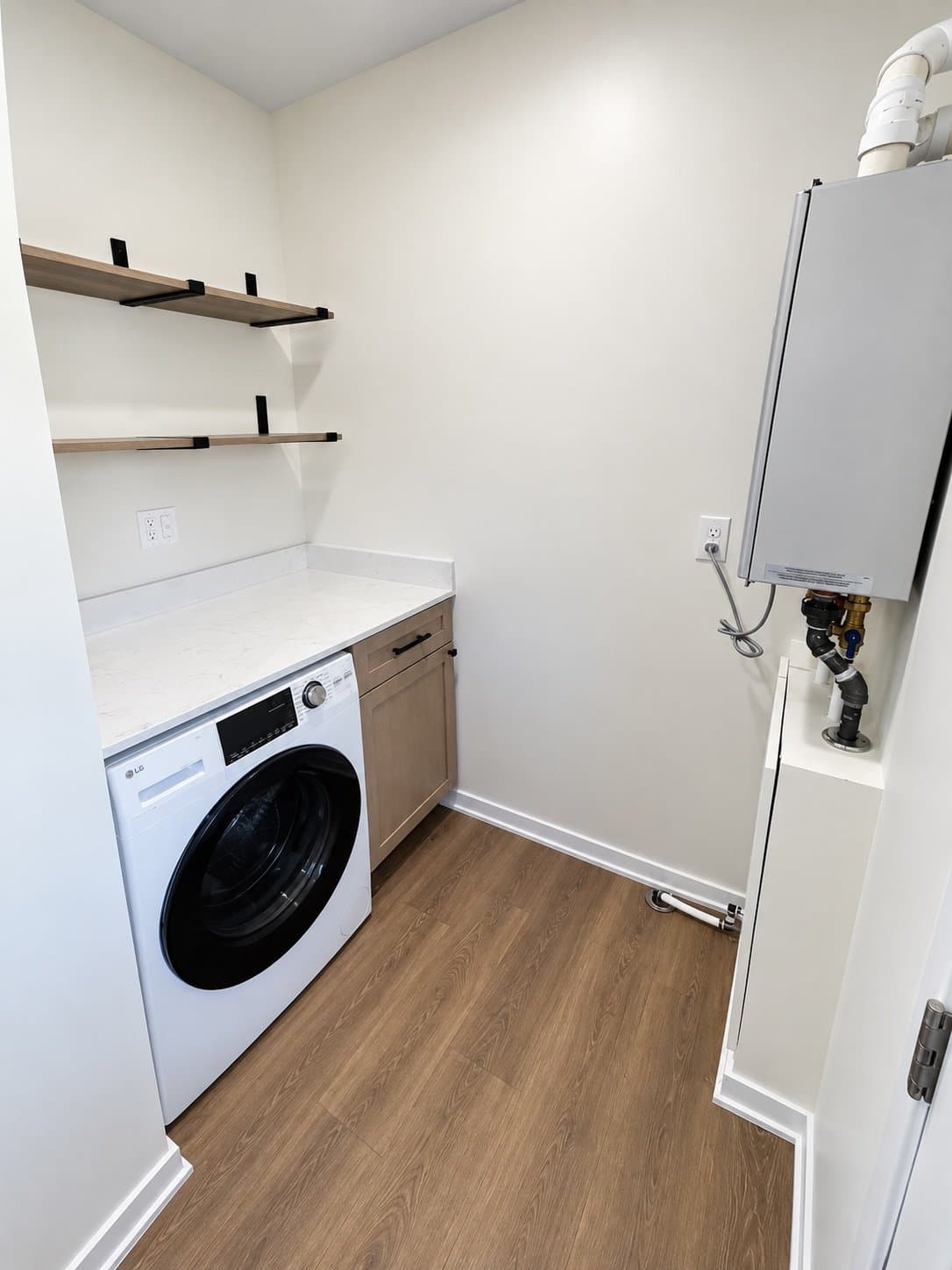 Farmington Apartment: 22013 Springbrook Ave