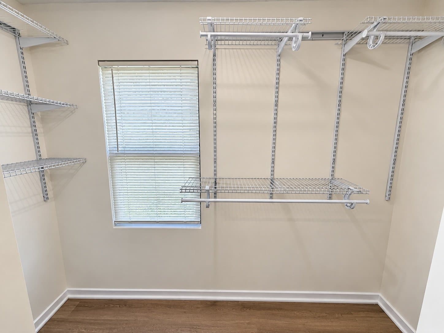 Farmington Apartment: 22013 Springbrook Ave