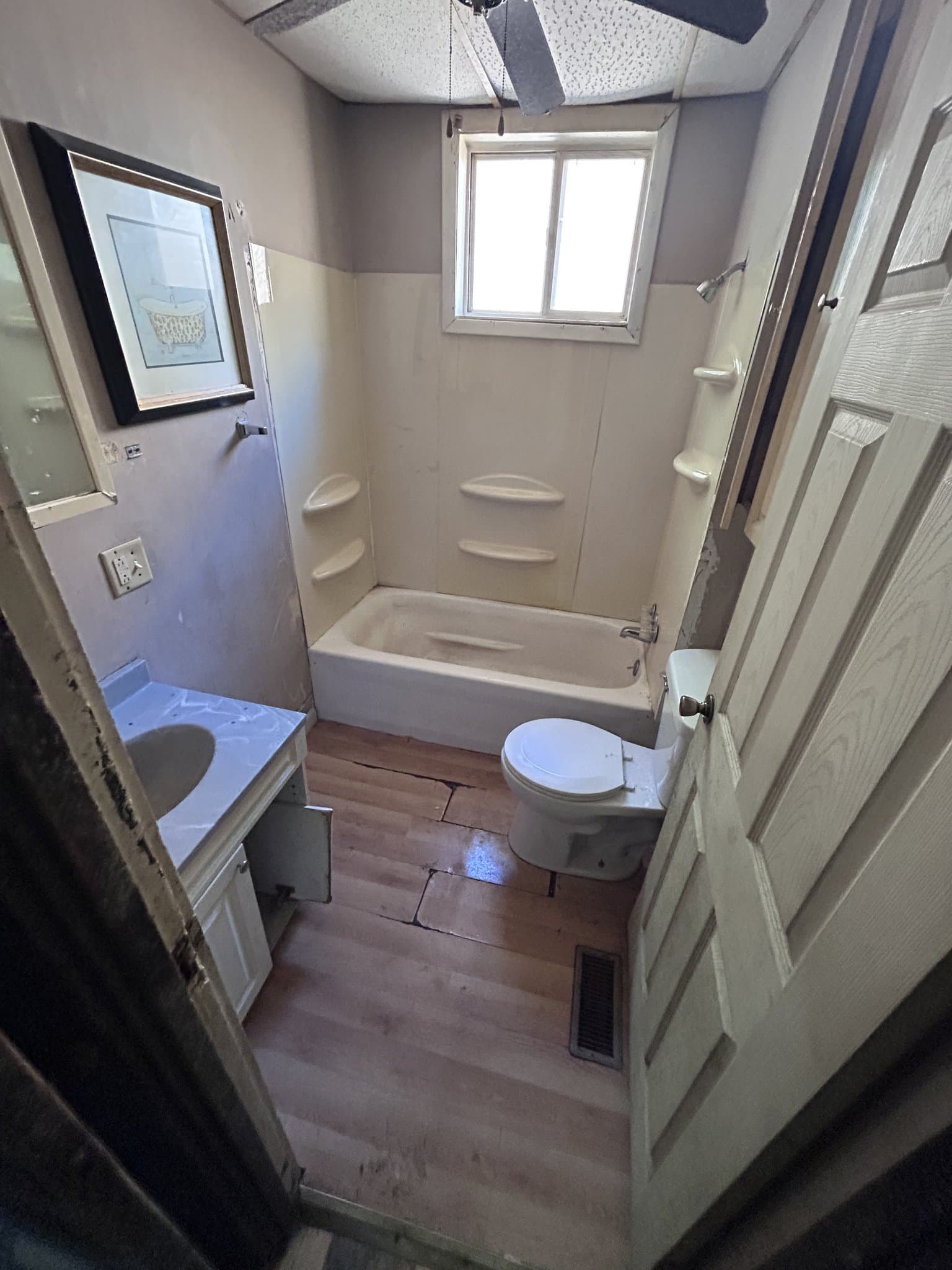 Decatur House: 2015 N Union St