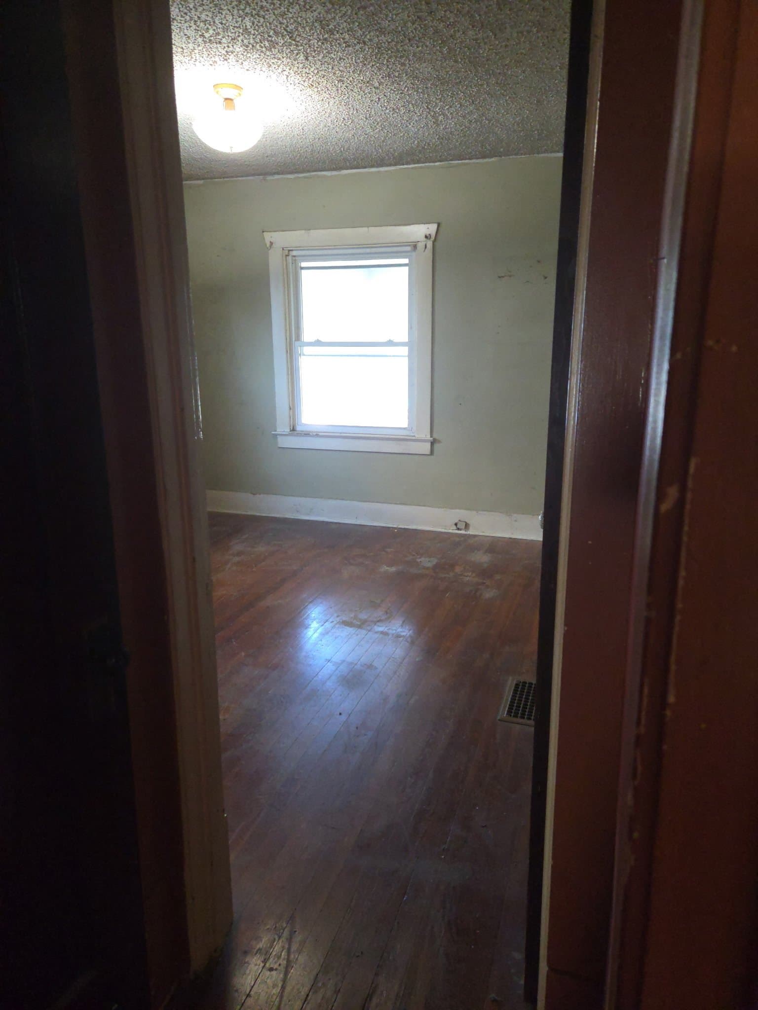 Decatur House: 2081 North College St.