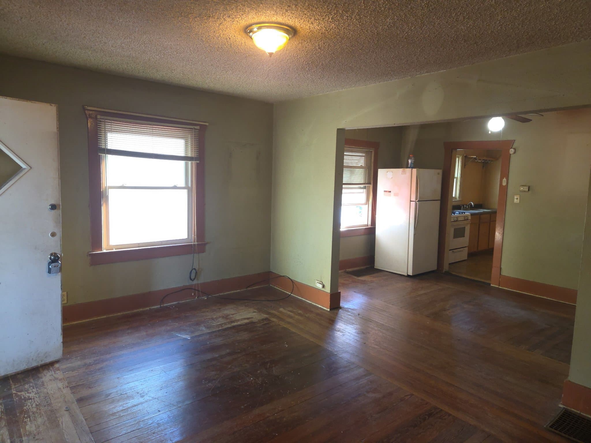 Decatur House: 2081 North College St.