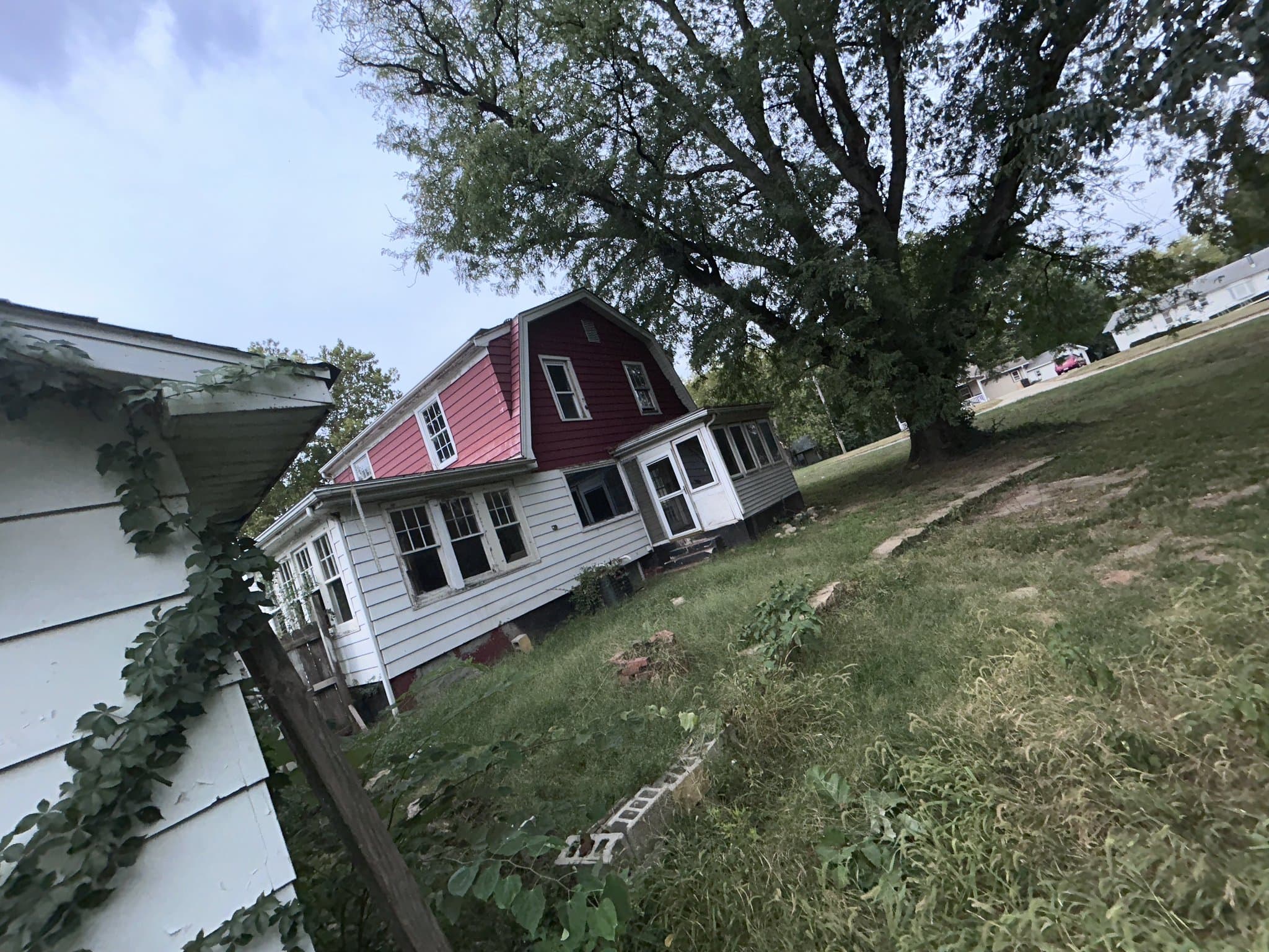 Decatur House: 3975 E William St