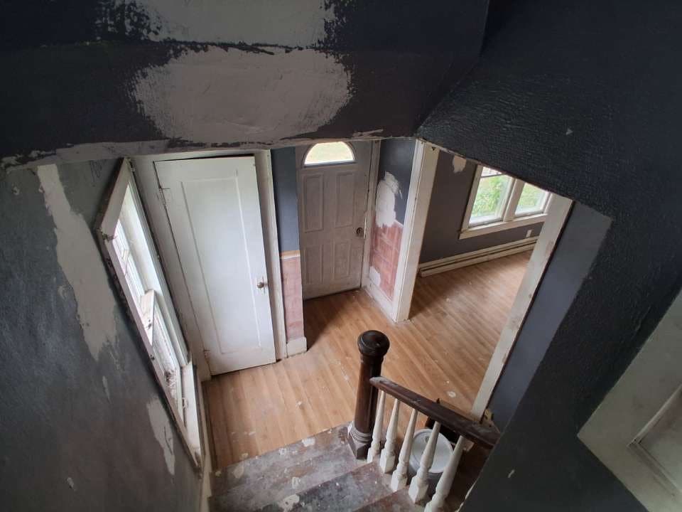 Decatur House: 3975 E William St
