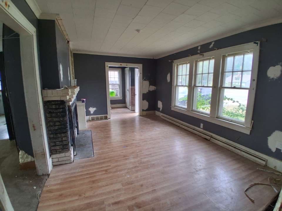 Decatur House: 3975 E William St