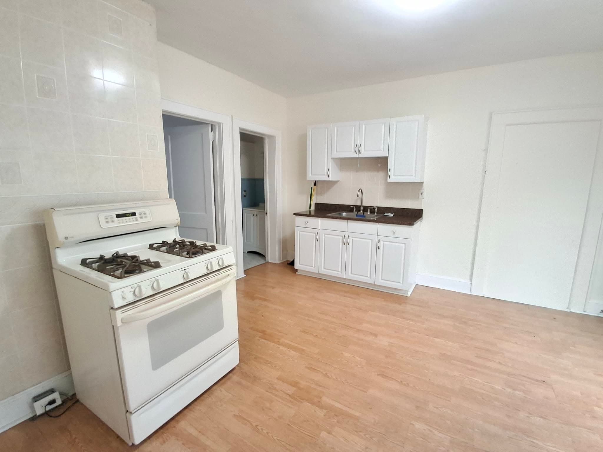 South River Apartment: 31 Obert St