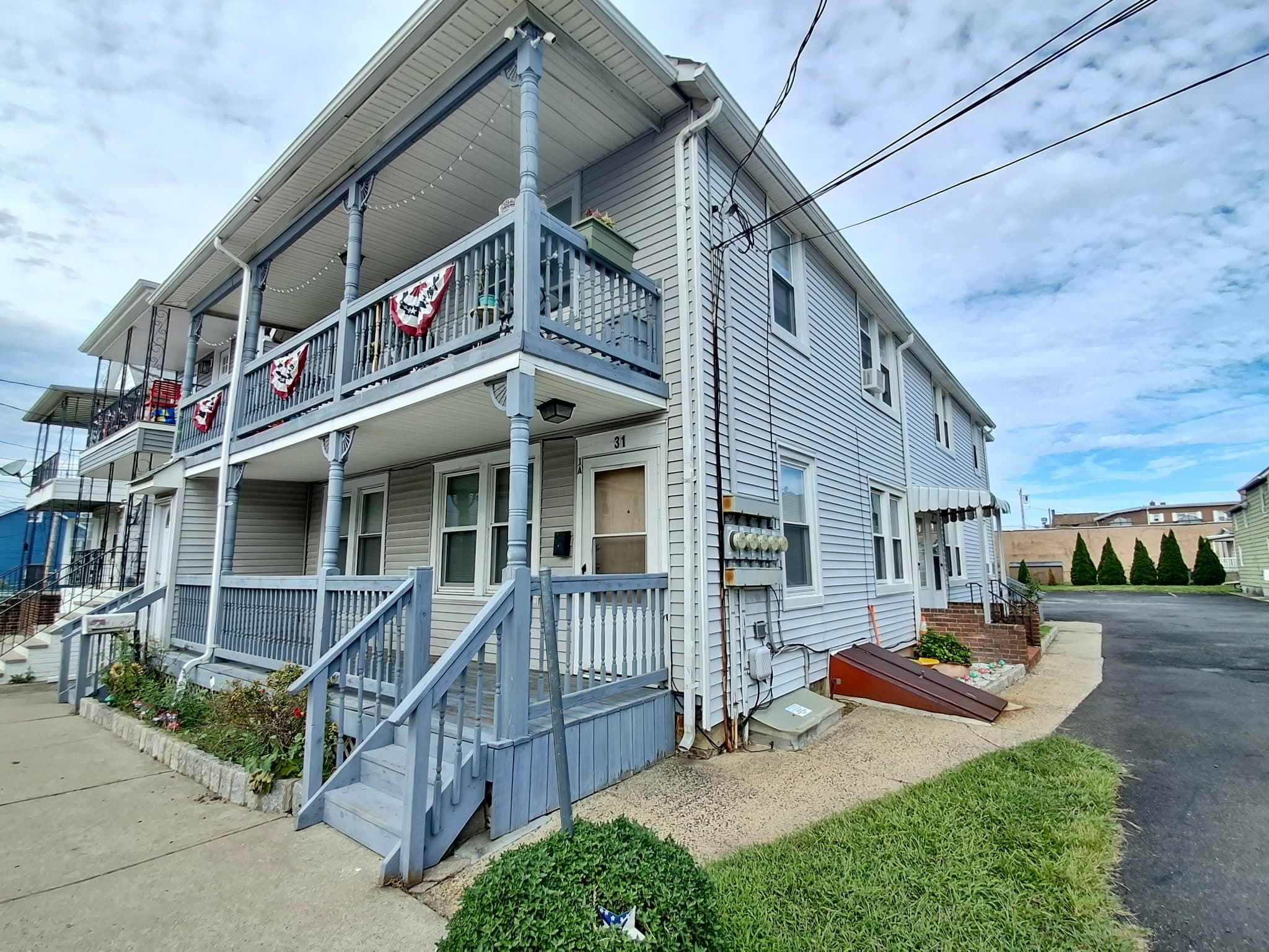 South River Apartment: 31 Obert St
