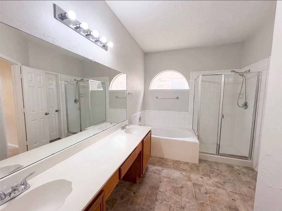 Oklahoma City House: 5409 S Land Ave