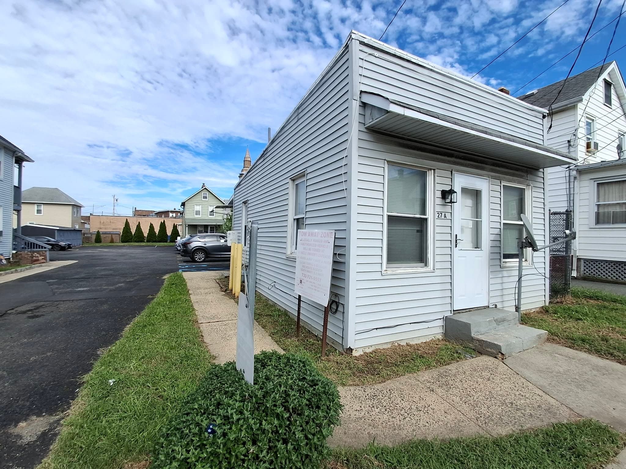 South River Apartment: 27A Obert St