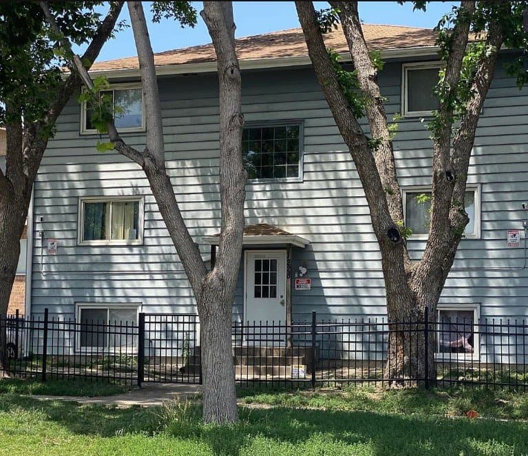 Lincoln Apartment: 1228 E St
