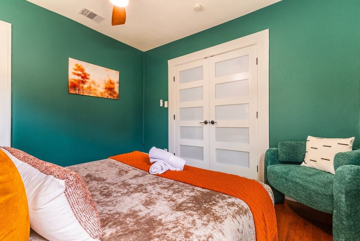 Dallas Apartment: 227 S Oak Cliff Blvd