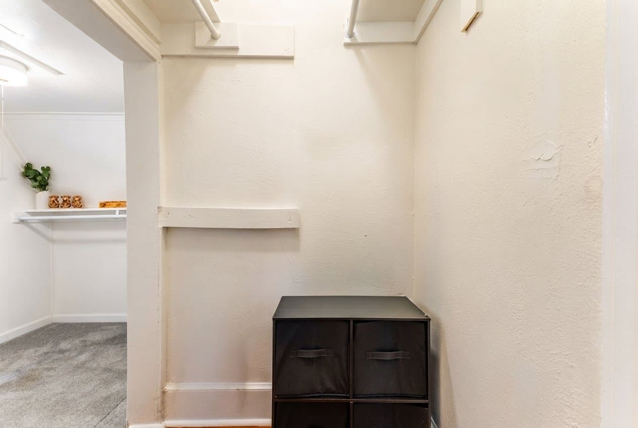 Dallas Apartment: 227 S Oak Cliff Blvd