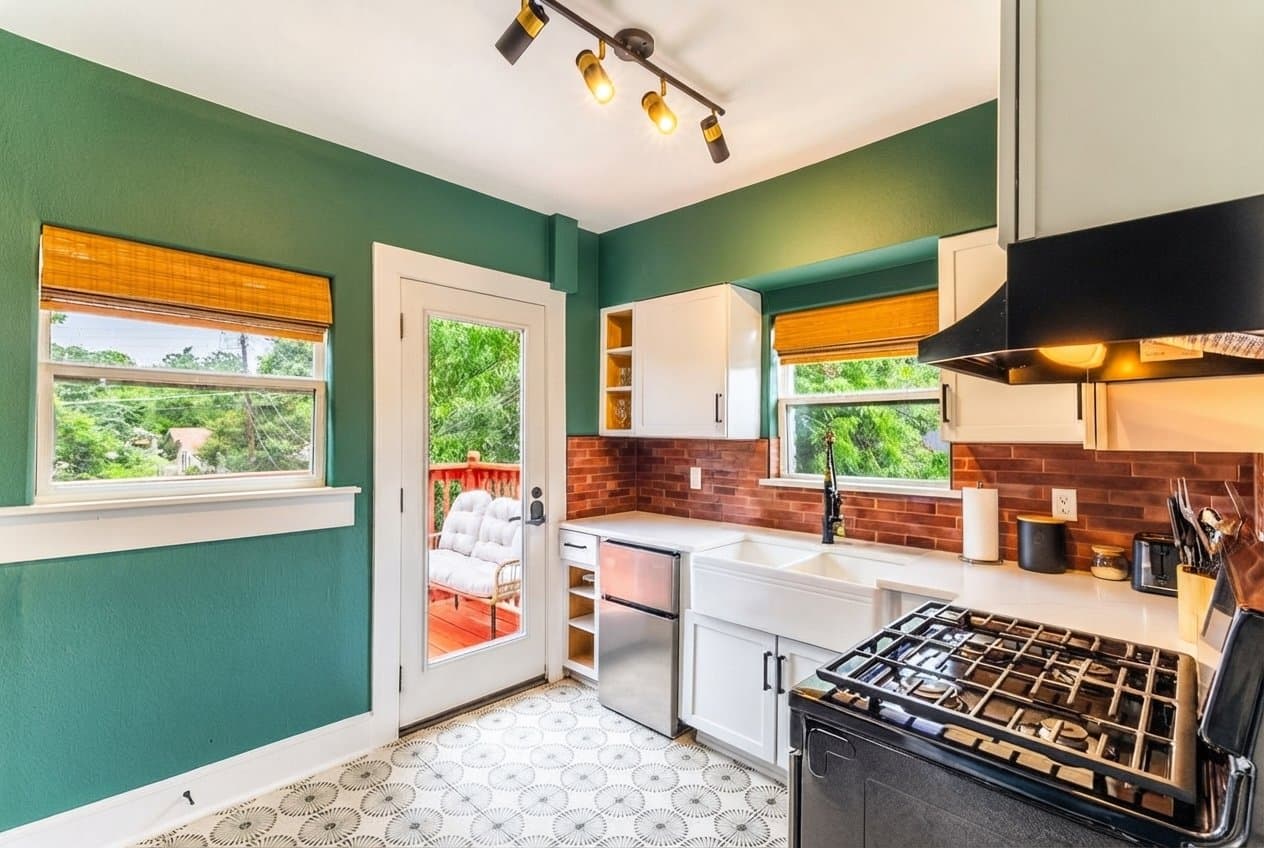 Dallas Apartment: 227 S Oak Cliff Blvd